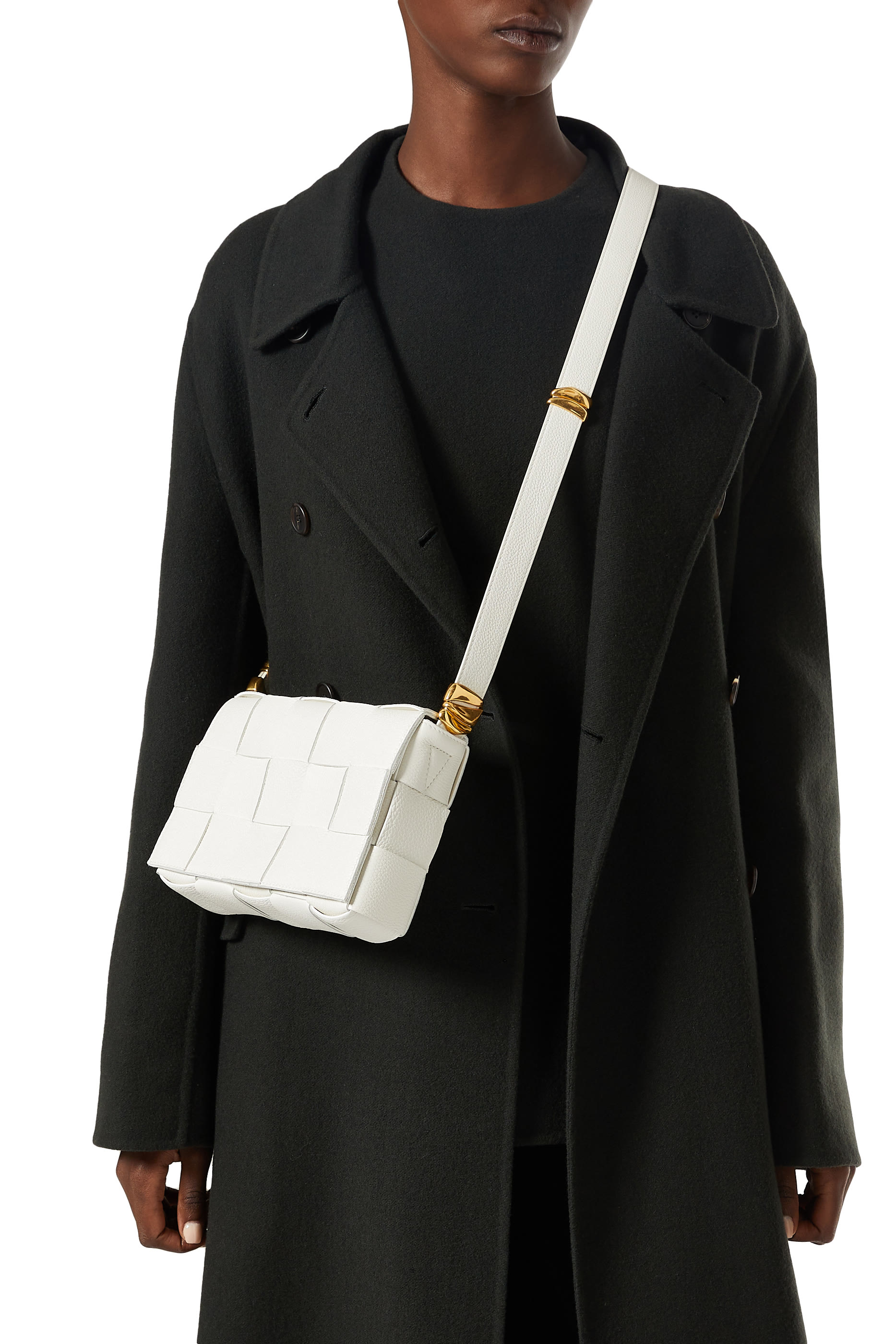 حقيبة كروس بودي كاسيت بتصميم مجدول