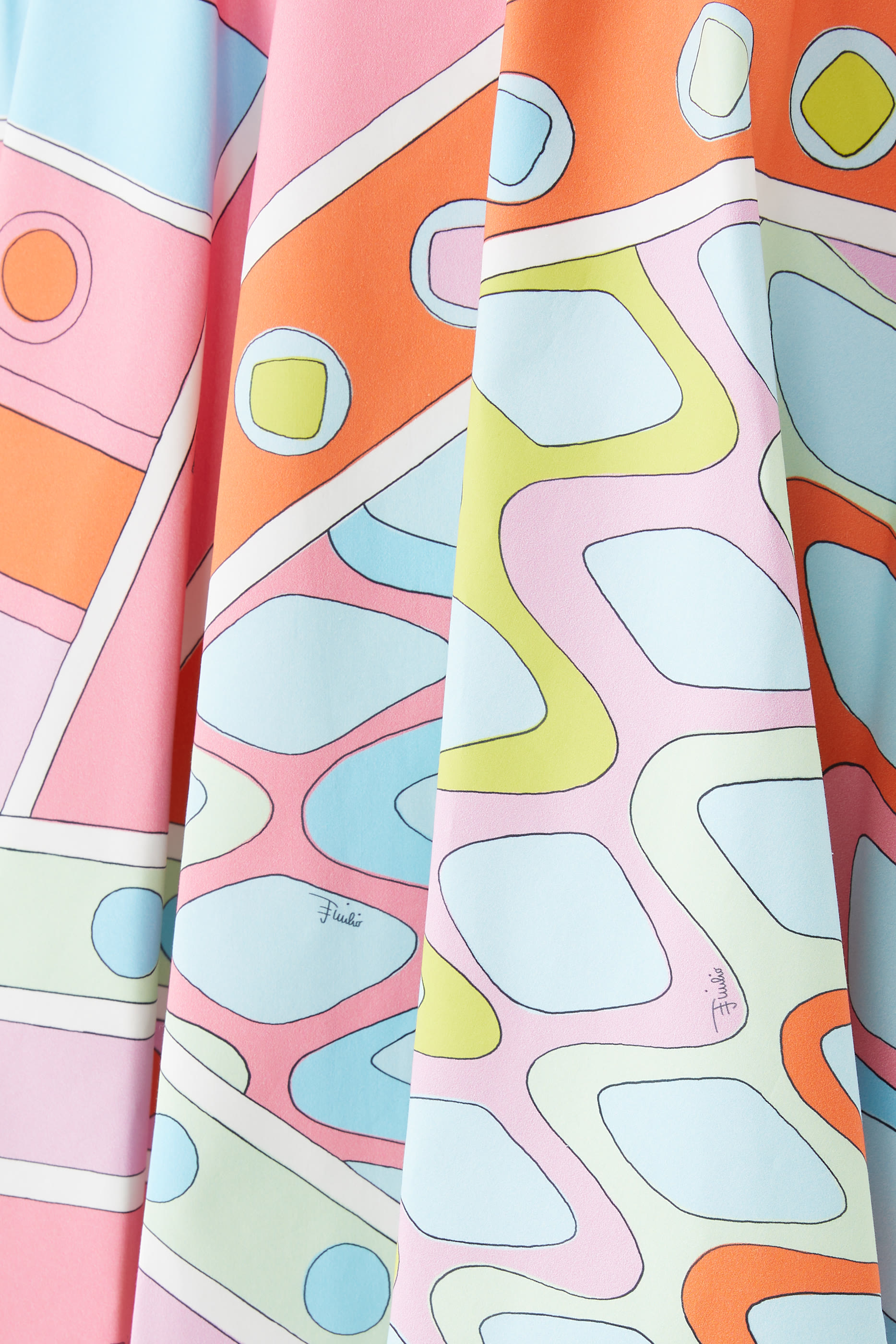 تنورة قصيرة بنقشة فيفارا قطن