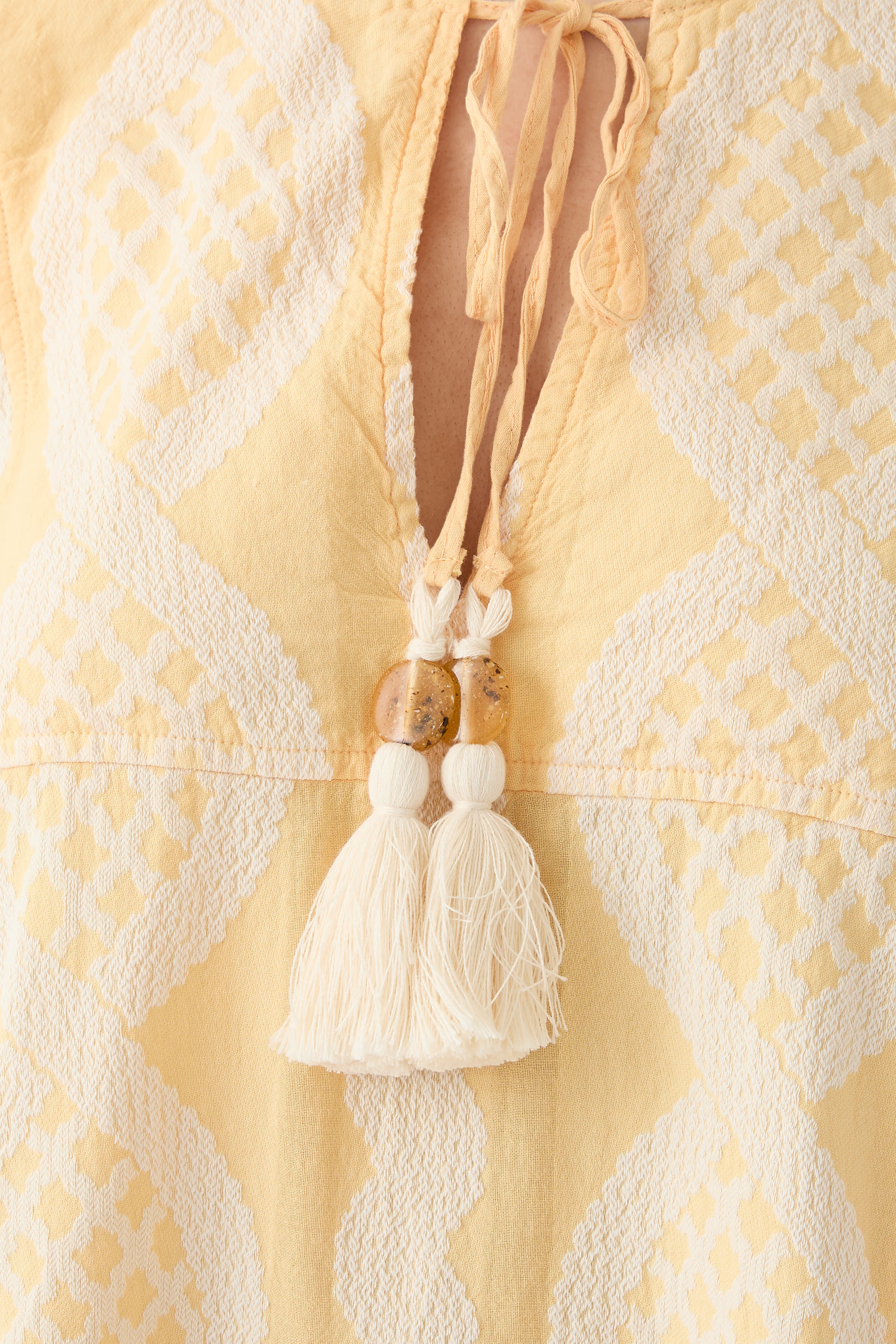 فستان زاكار قصير مخطط بأكمام طويلة