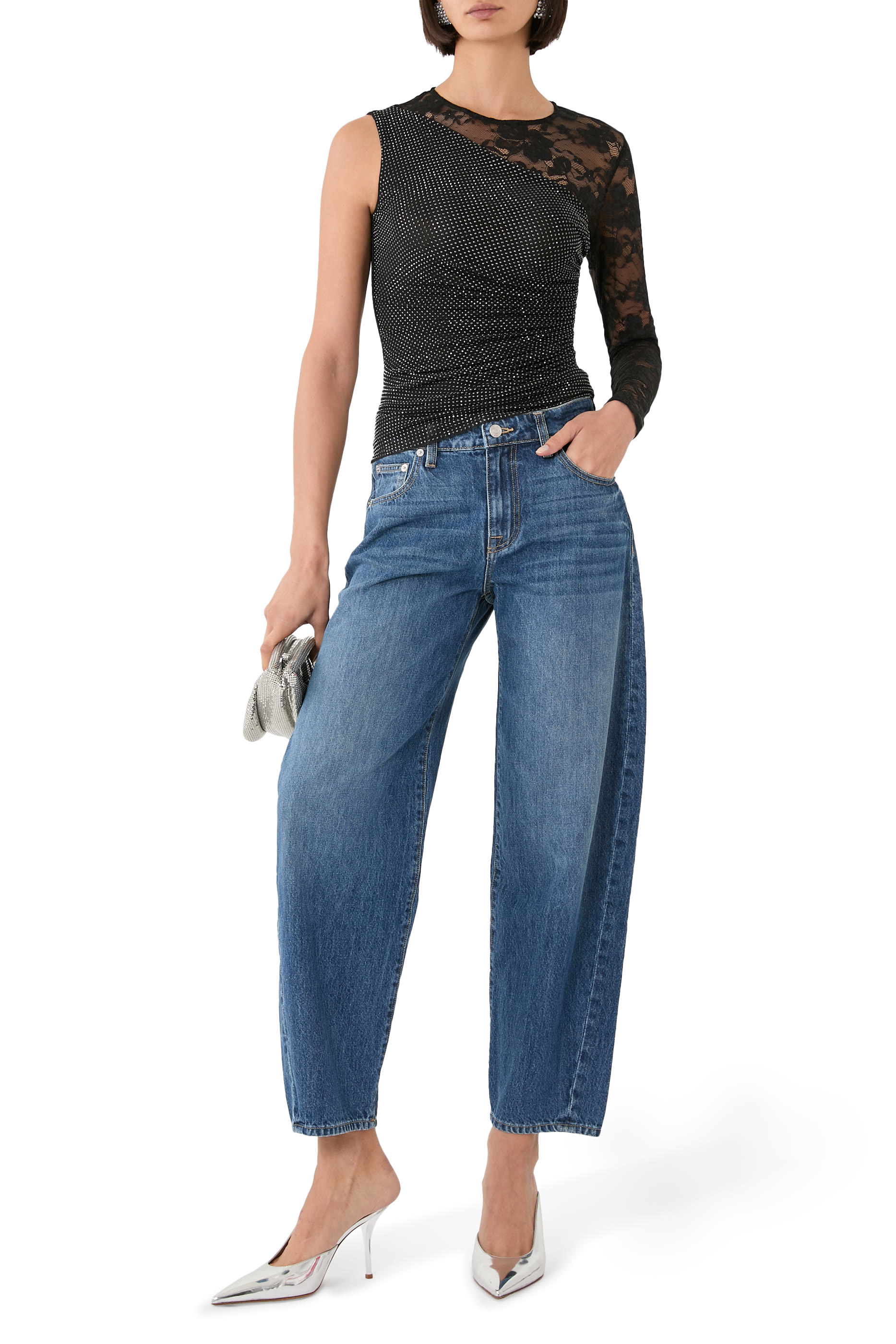 بلوزة بأحجار الراين وكم دانتيل