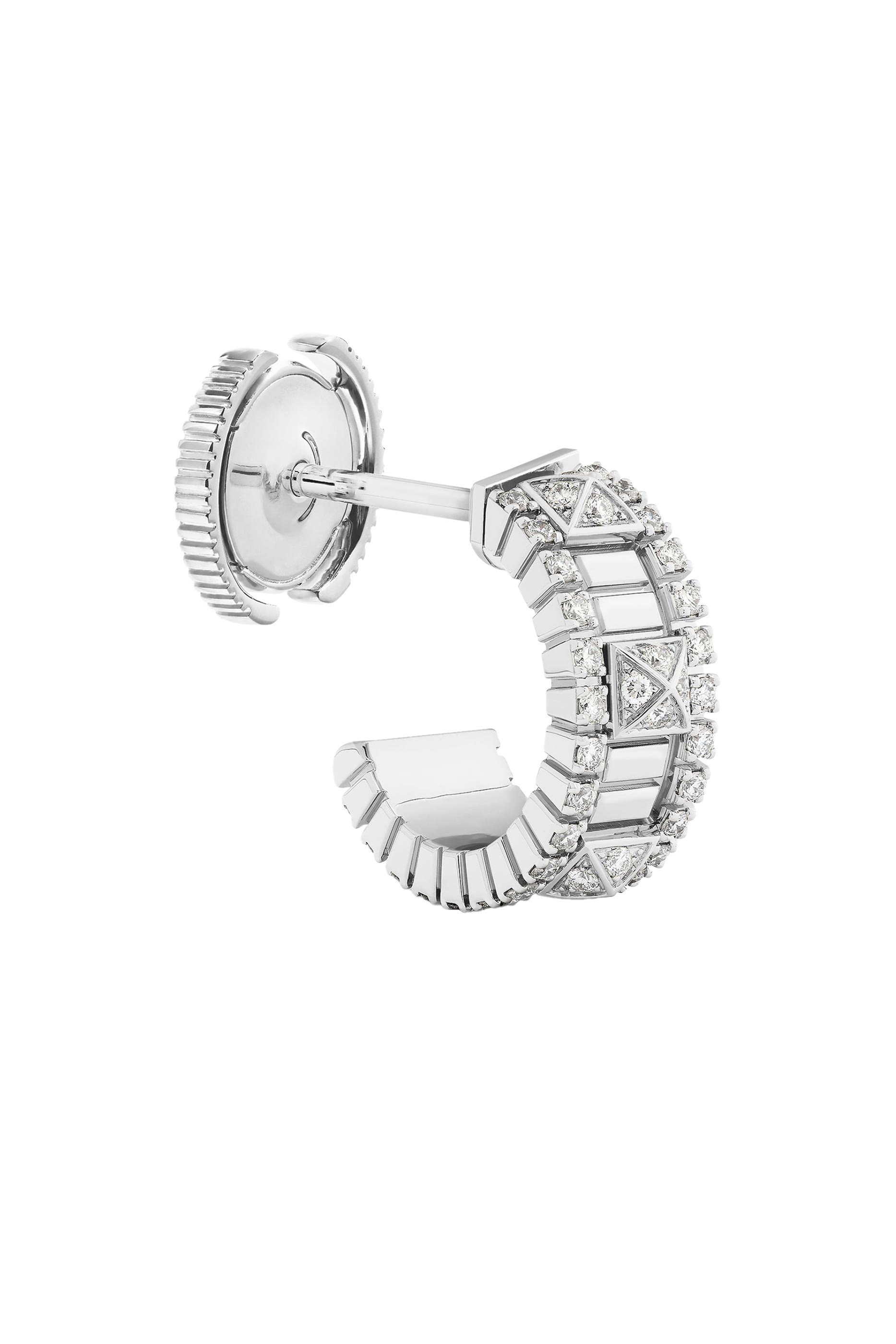 أقراط لايف دائرية مرصعة بالماس ذهب أبيض عيار 18