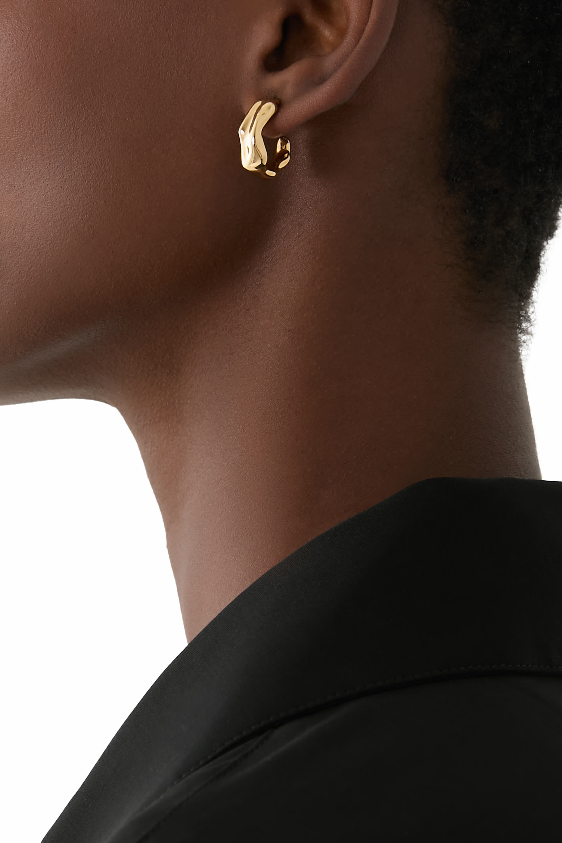 أقراط دائرية مولتن