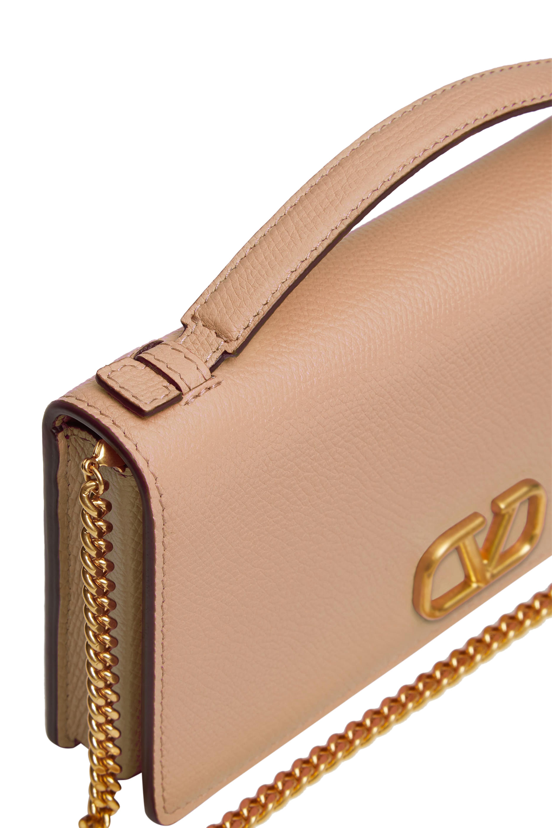 محفظة فالنتينو غارافي جلد عجل بارز الملمس بشعار الماركة