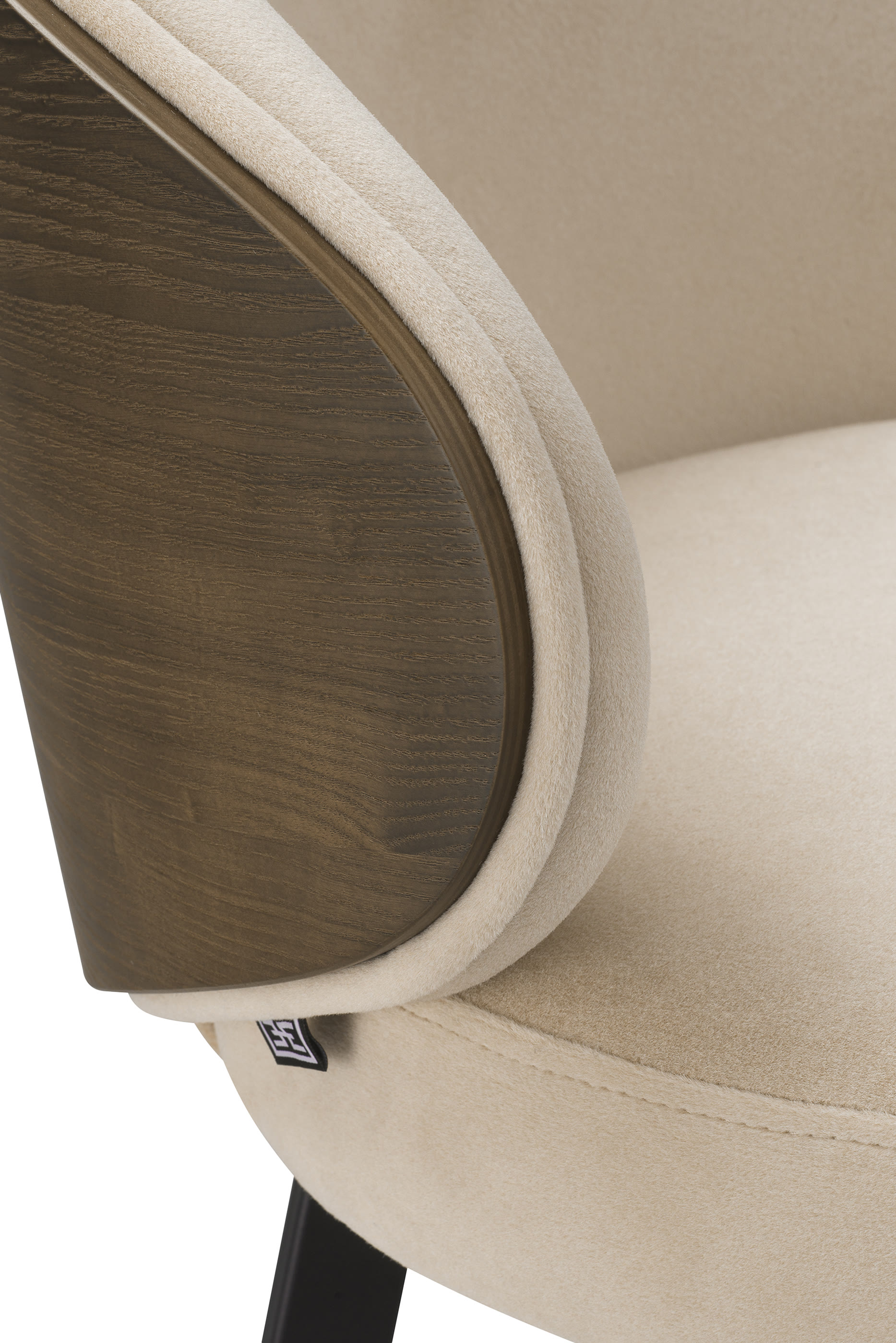 كرسي طويل كاميروتا