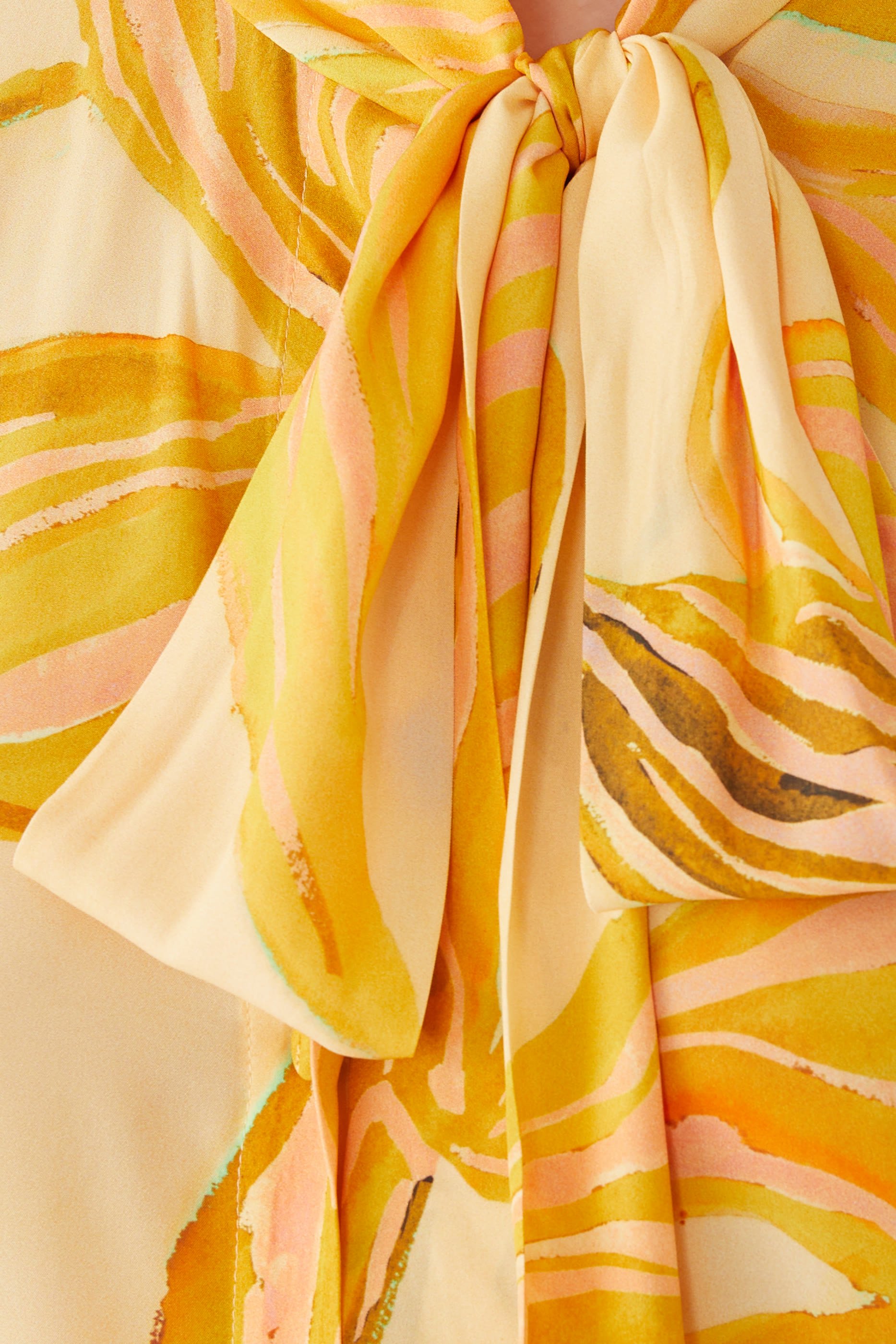 بلوزة ريزال