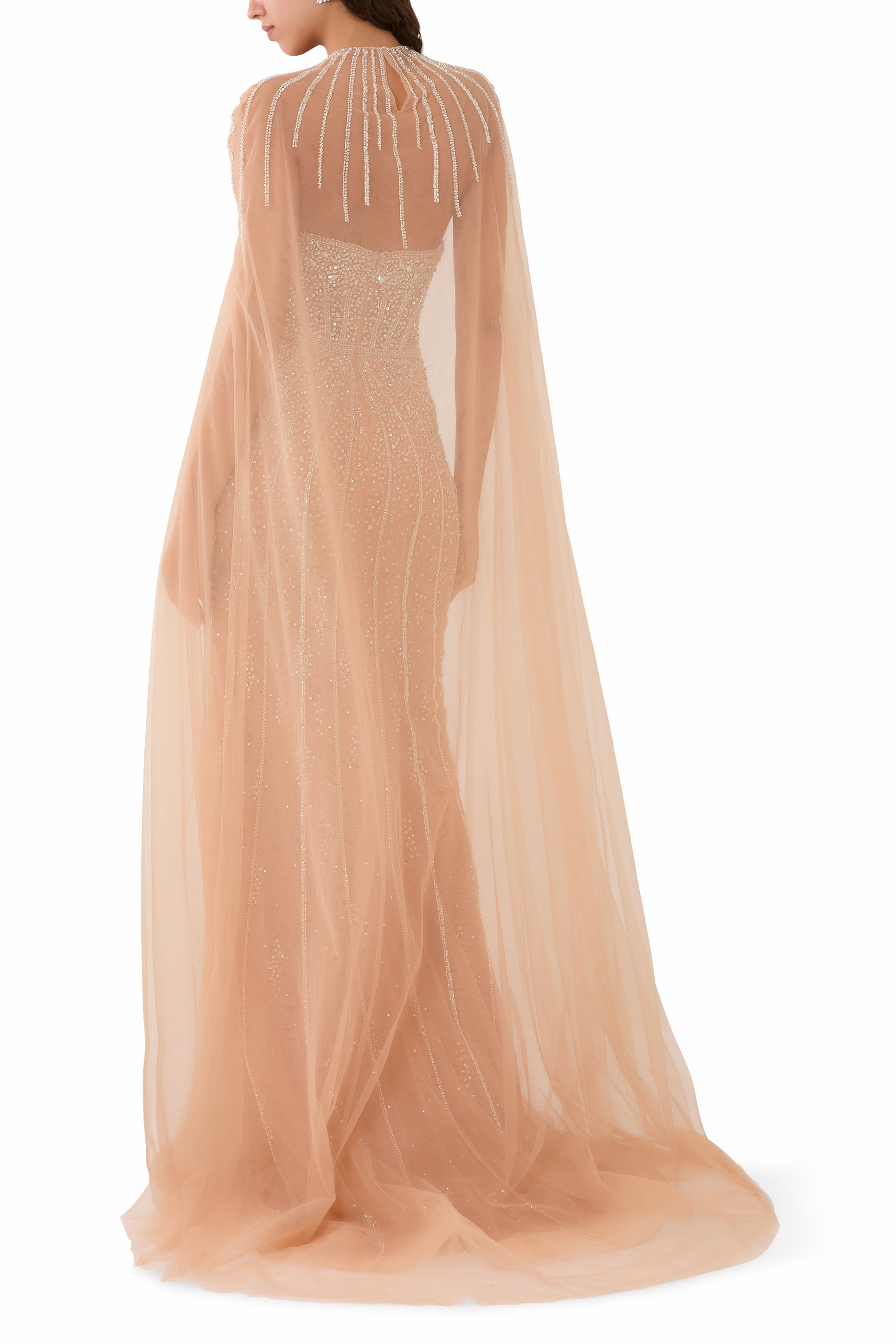 فستان سهرة إليغنت بياقة عالية وكاب وصدرية مزينة بخرز