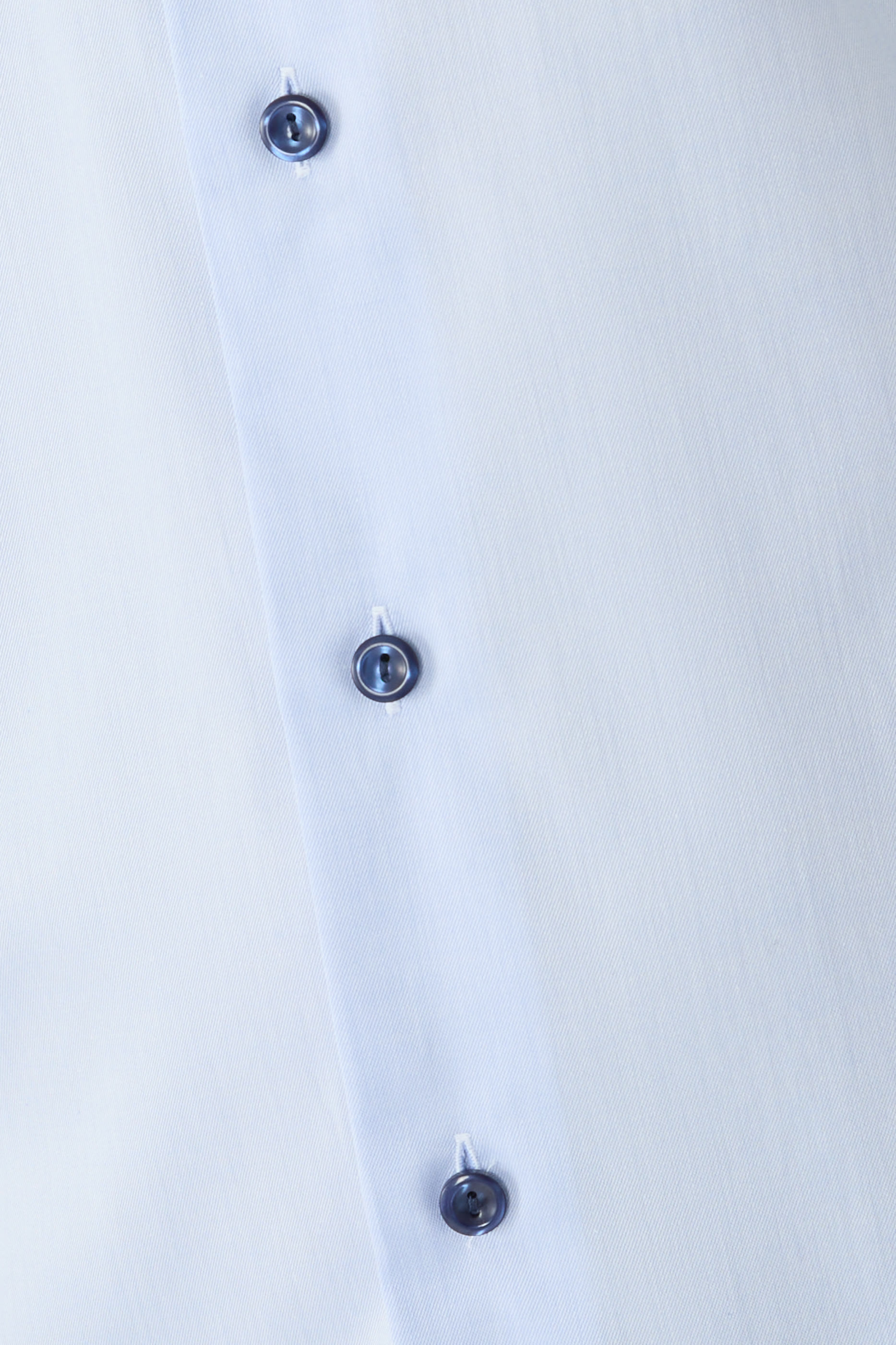 قميص تويل مميز للماركة