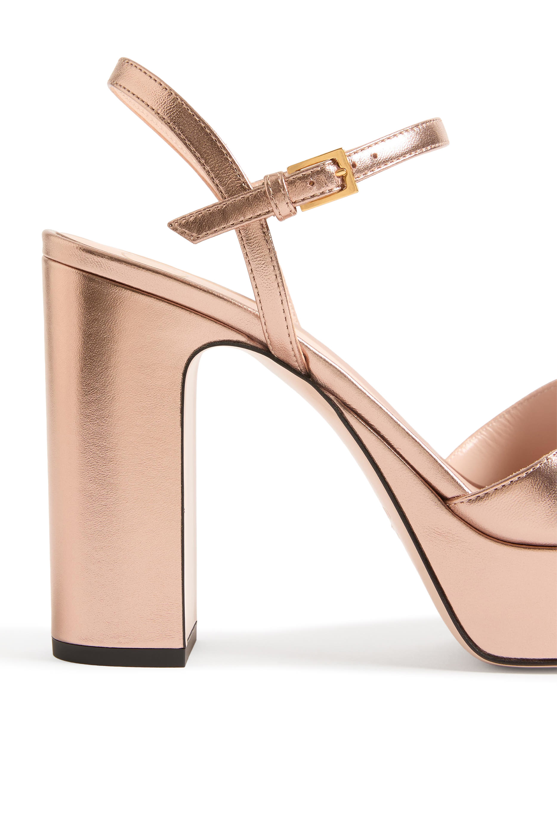 صندل 115 بحلية شعار الماركة