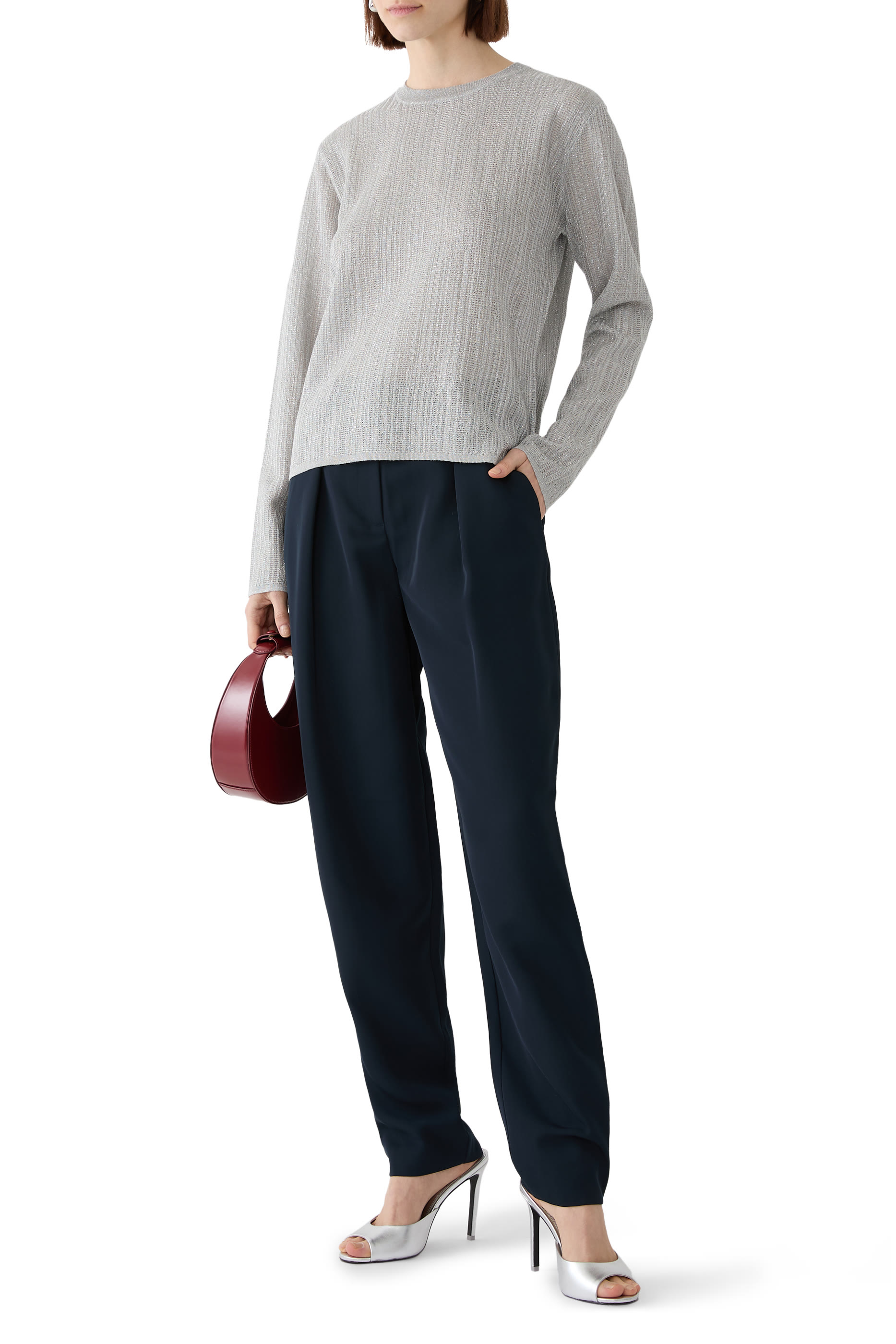 كنزة بأكمام طويلة