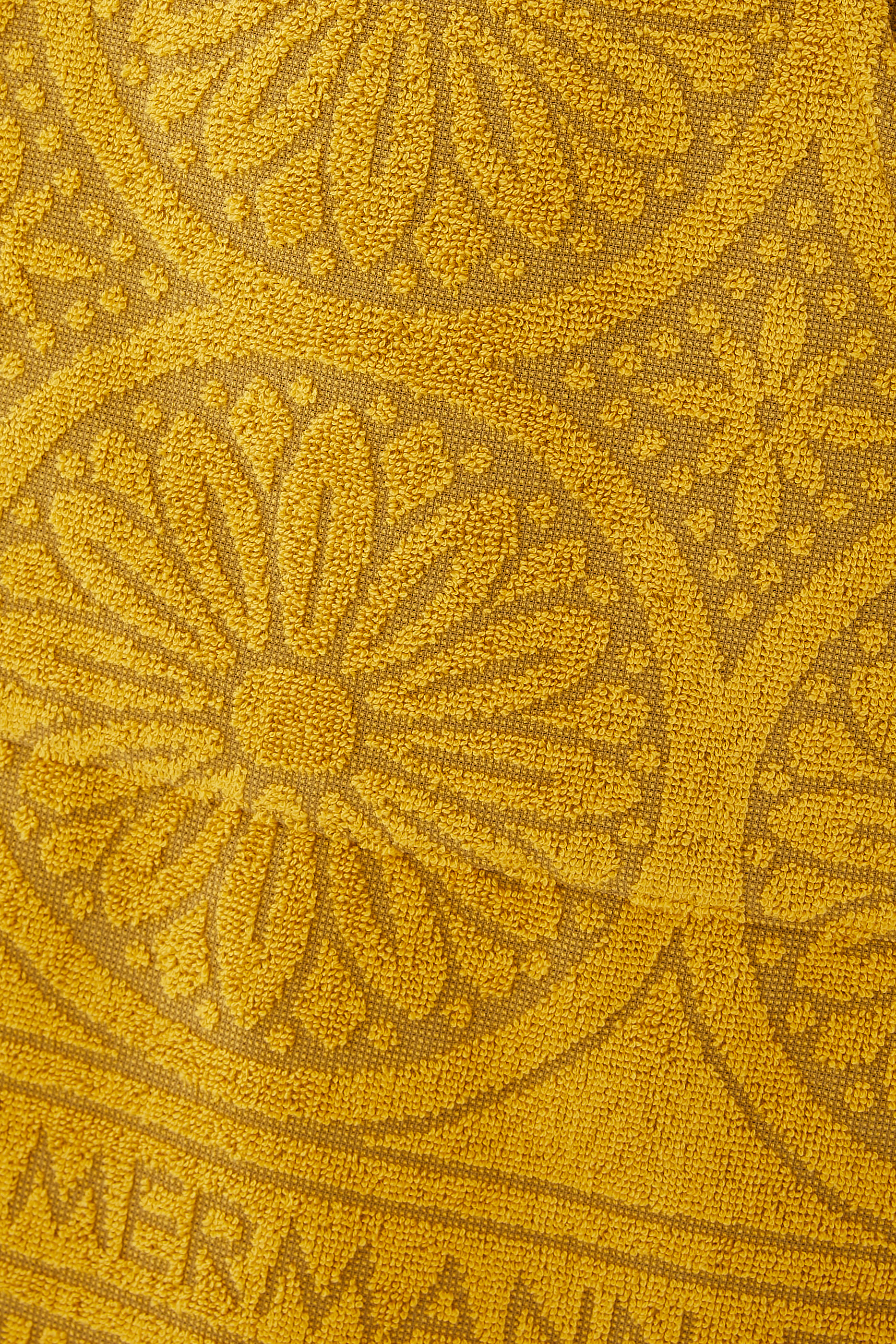 فستان جوني بتصميم بونشو