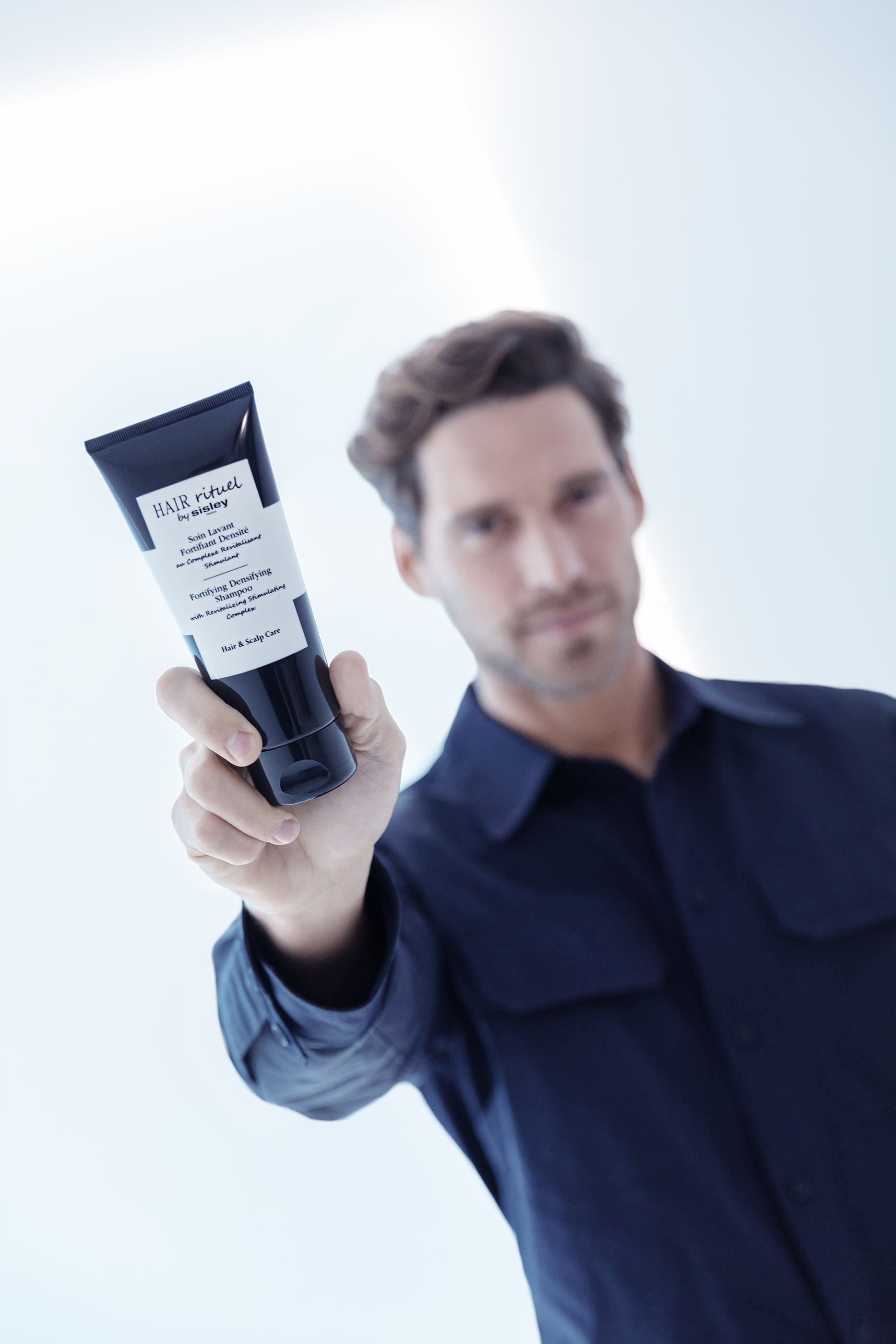 شامبو لتقوية وتكثيف الشعر