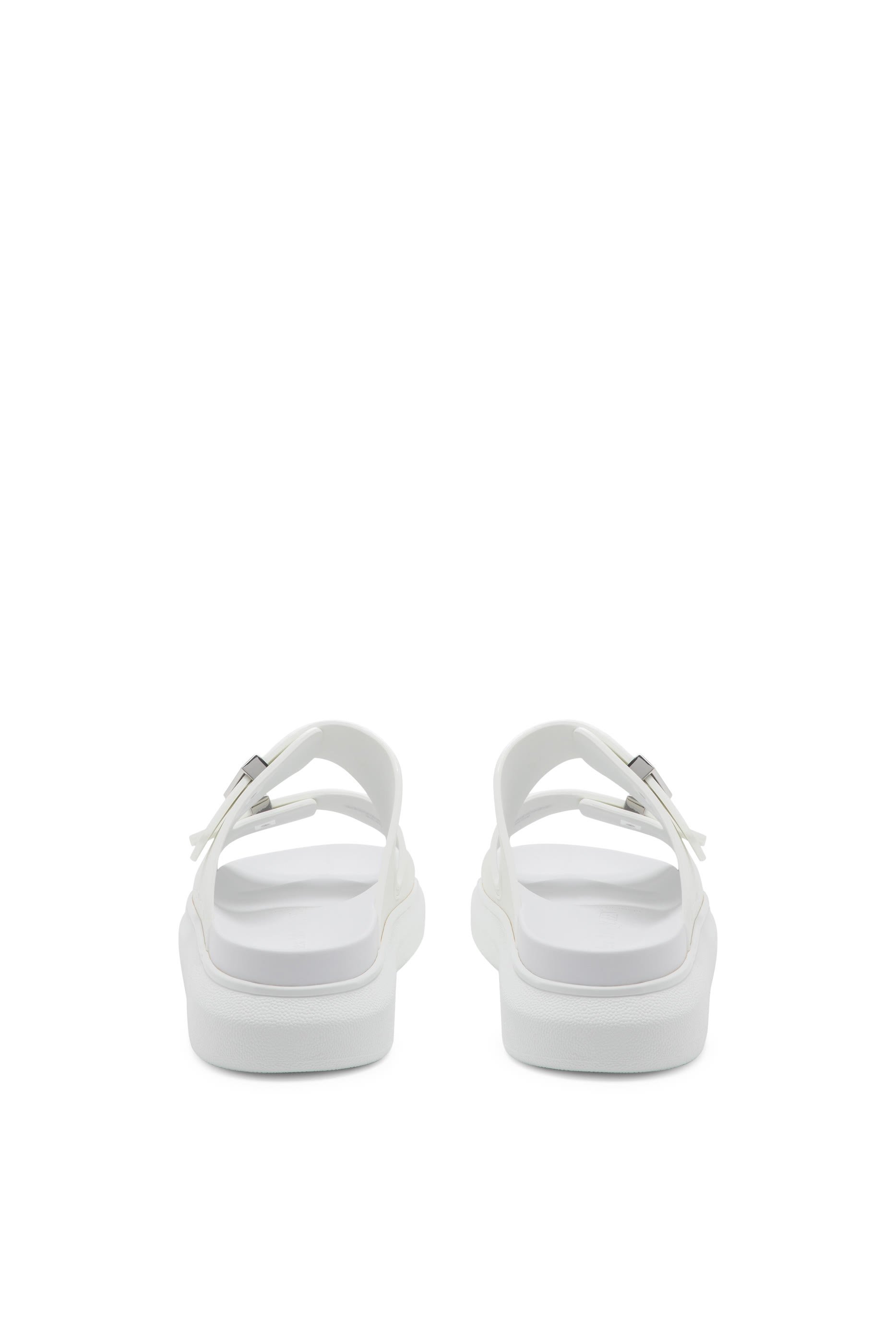 حذاء مفتوح هايبرد بنعل سميك