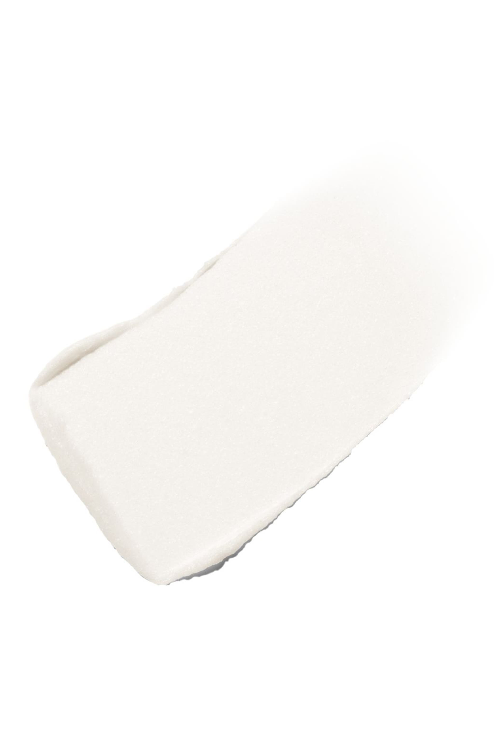 CHANEL ROUGE COCO BAUME بلسم بأصباغ مرطّب، بكثافة قابلة للزيادة لشفاه أكثر جمالًا يومًا بعد يوم.