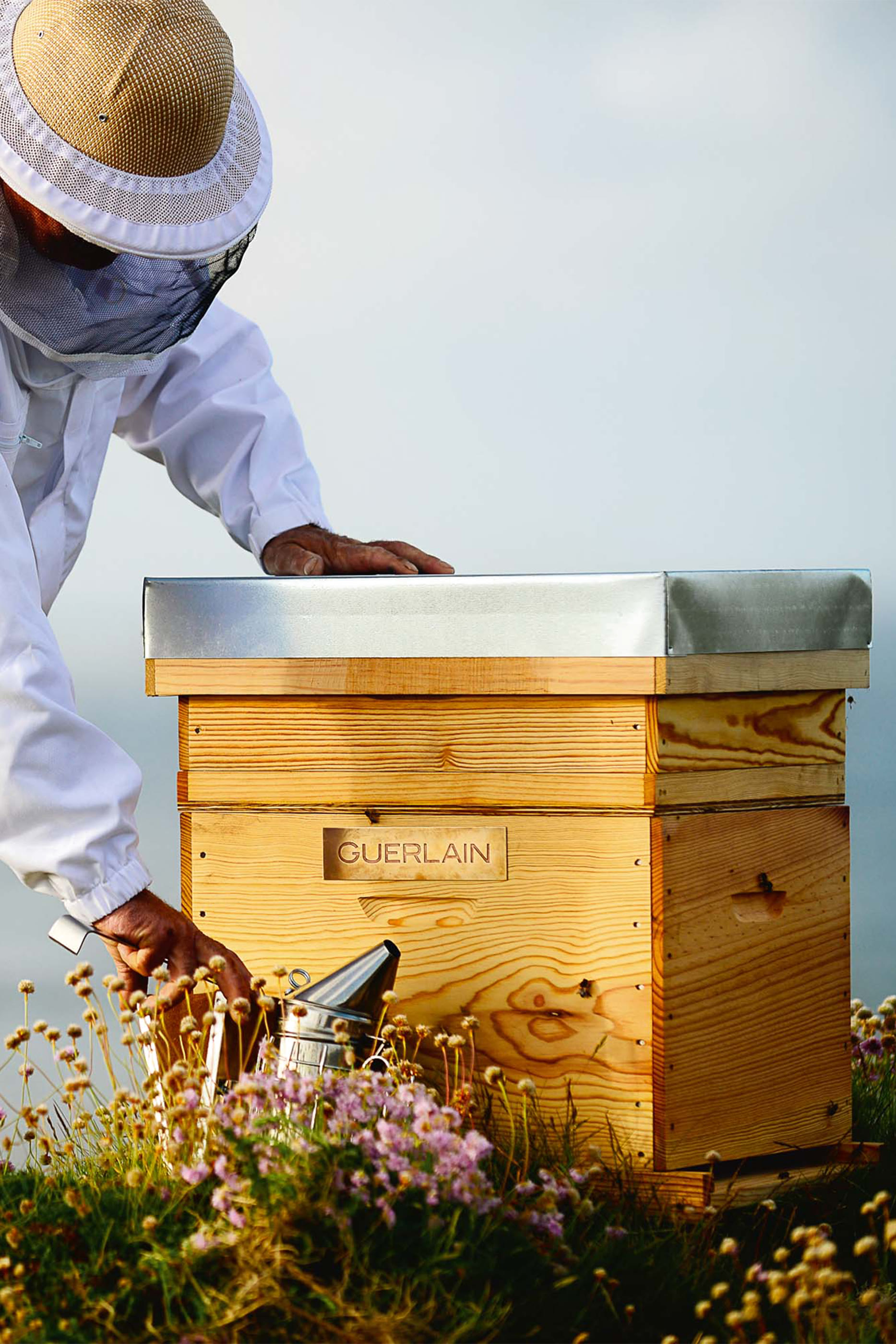 Abeille Royale UV Skin Defence