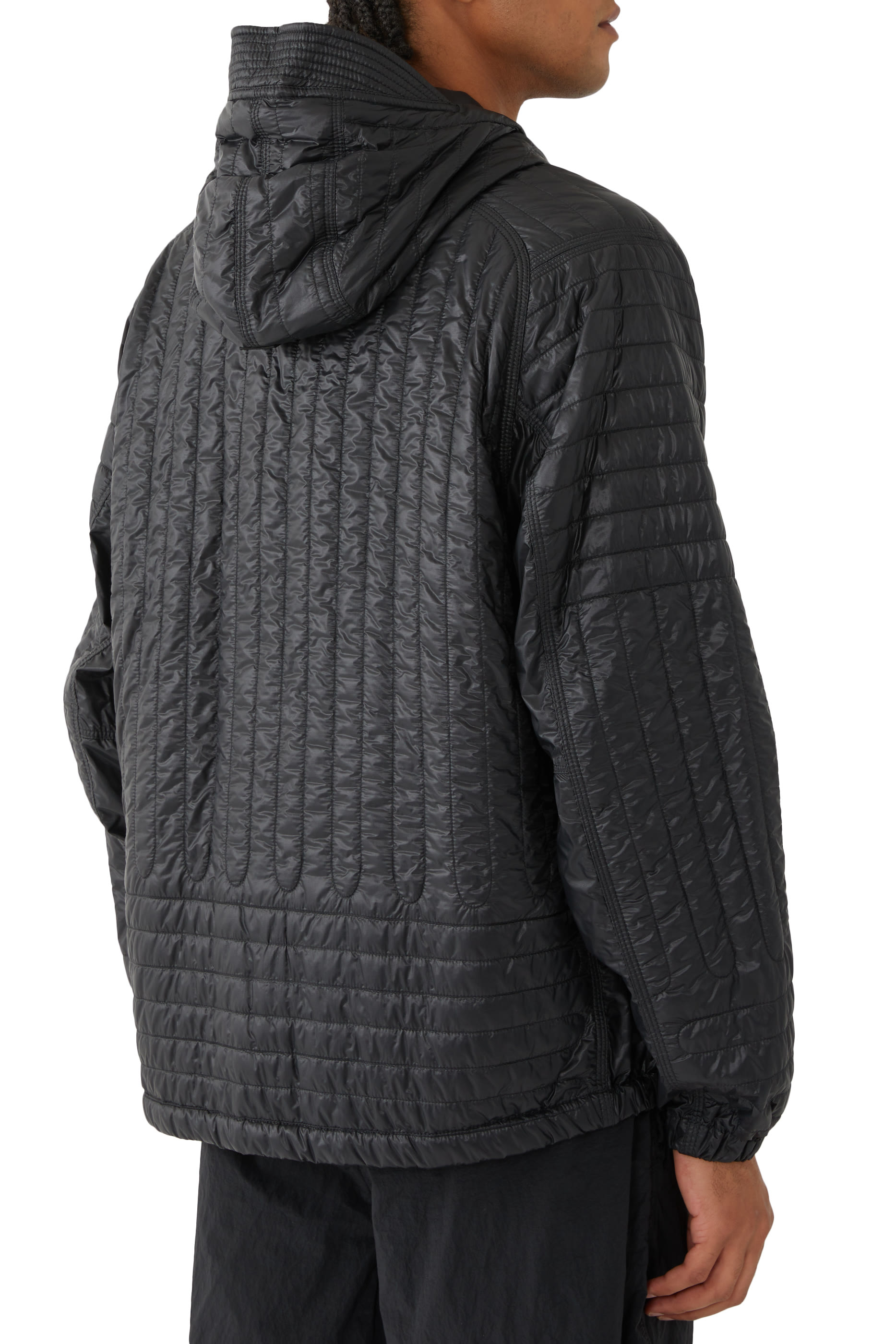 جاكيت بغطاء رأس