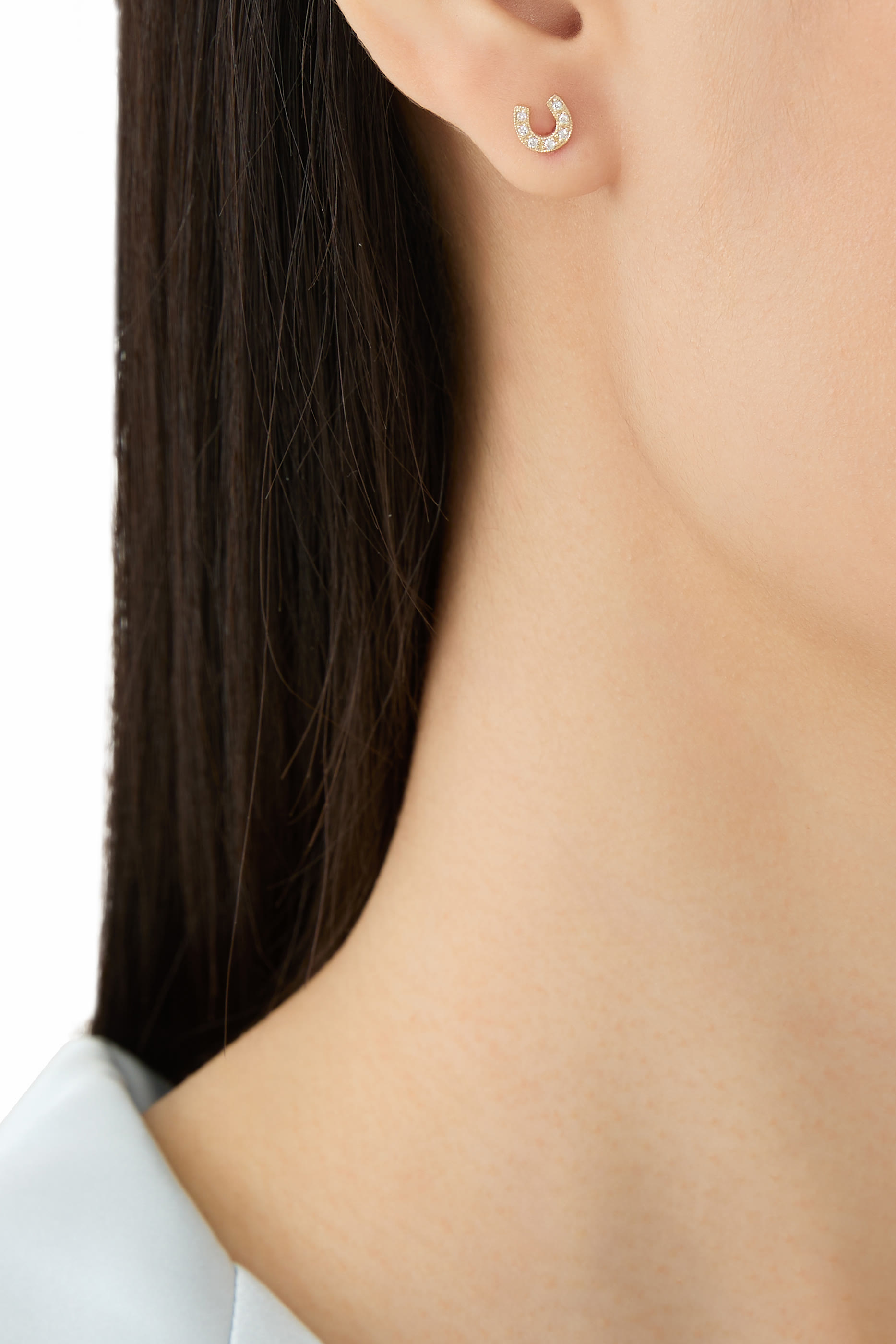 قرط بتصميم حدوة حصان مرصع بالماس، ذهب أصفر عيار 14