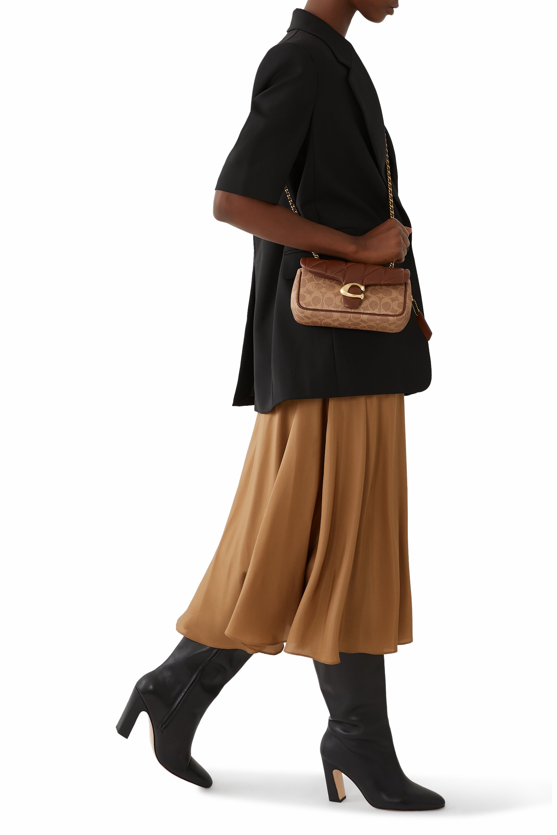 حقيبة كتف تابي 20 مبطنة قنب بنقشة شعار الماركة