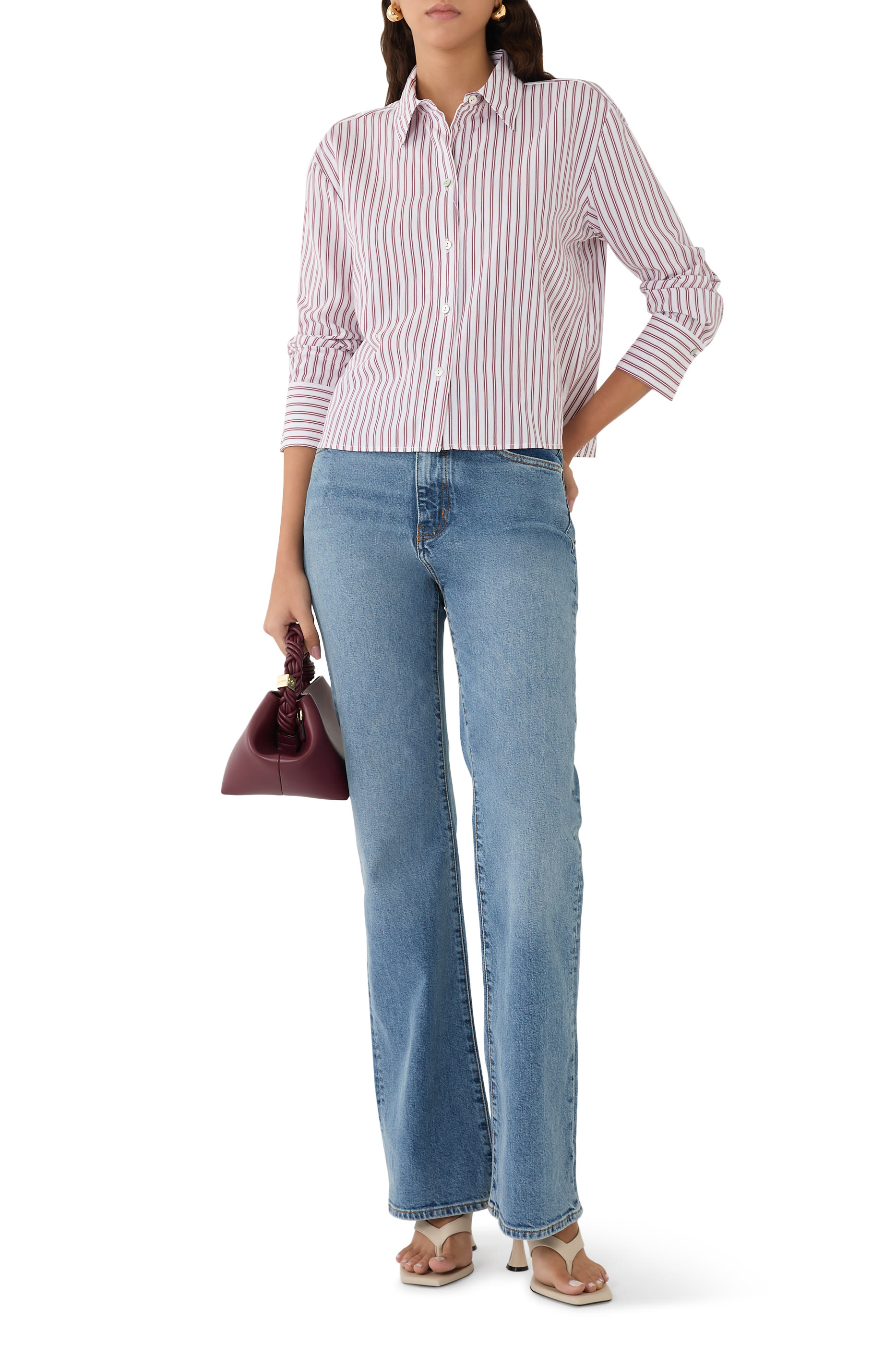 قميص تيل قصير بنقشة مخططة وأزرار