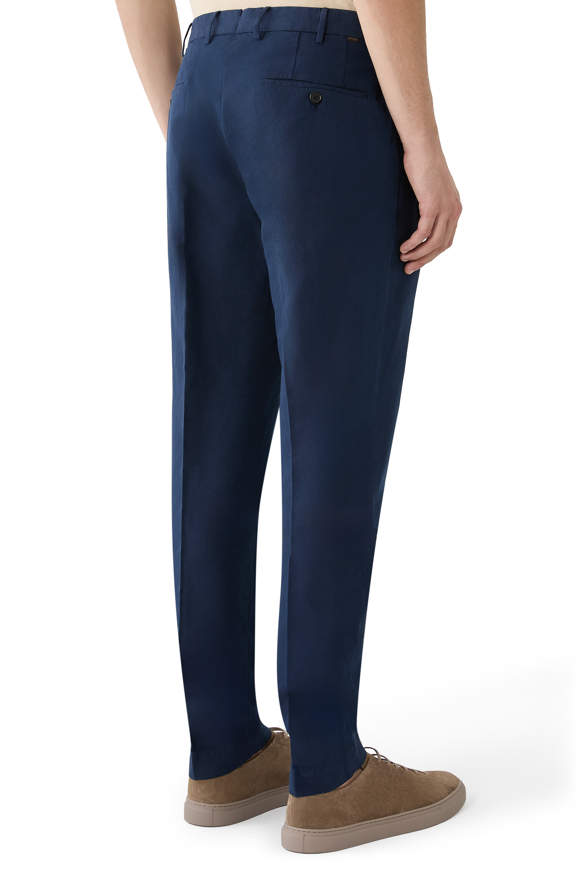 بنطال بطيات