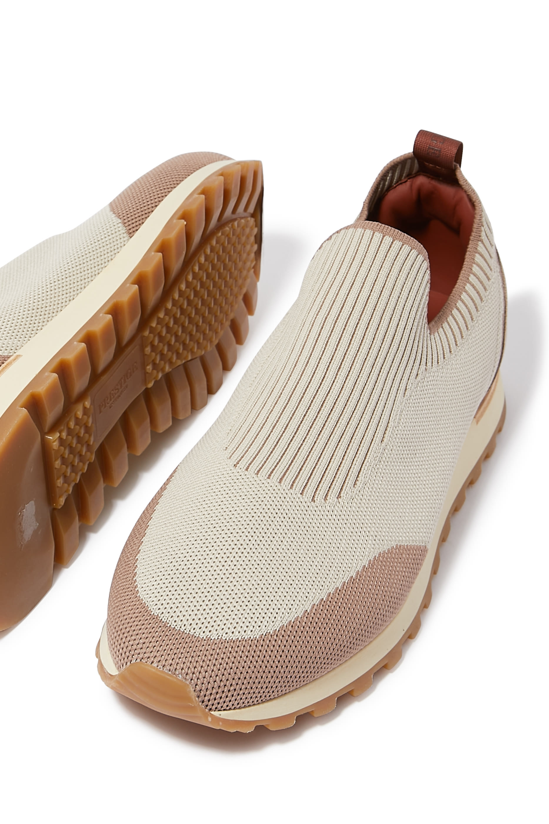 سنيكرز فليكسي أكيف