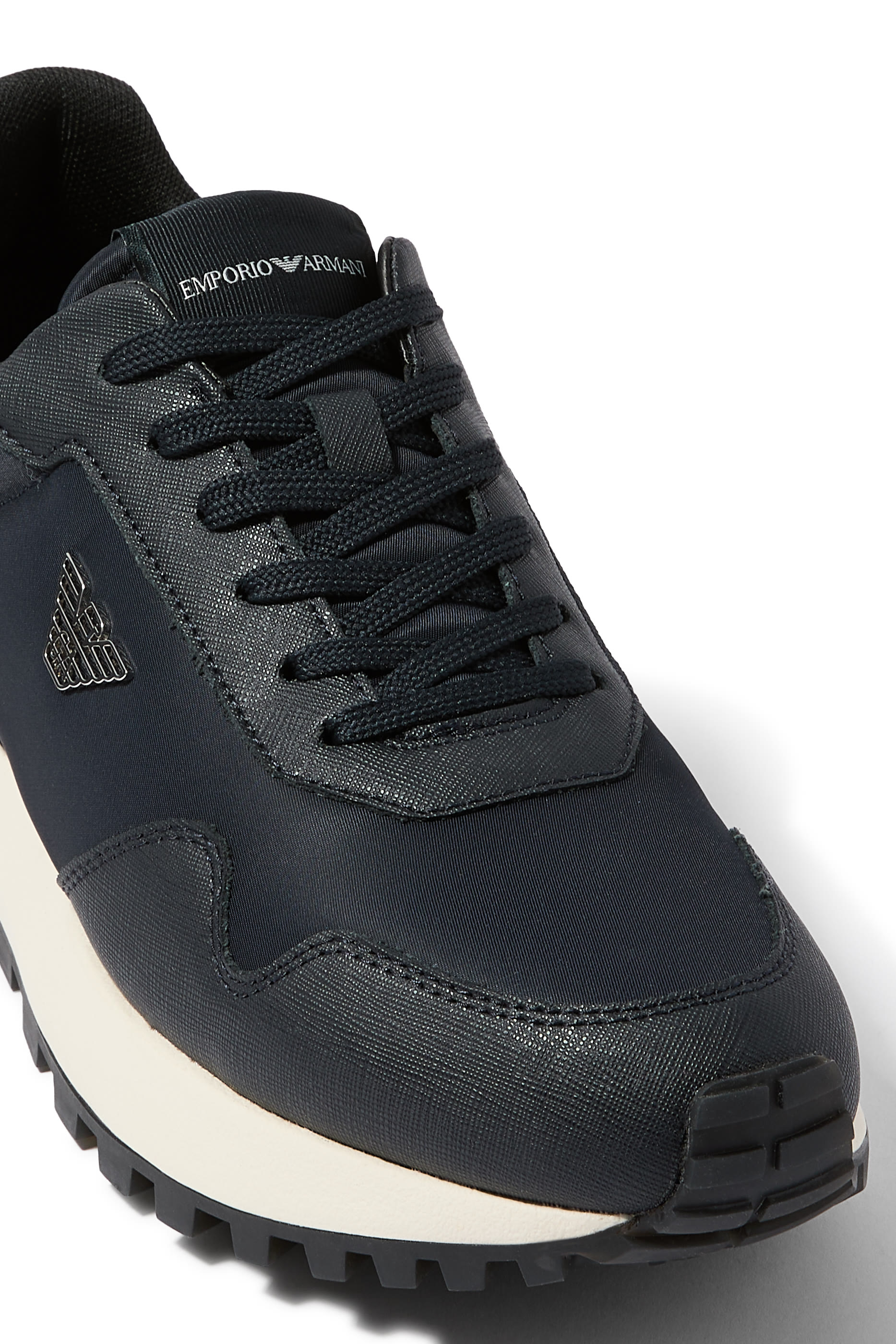 سنيكرز اي أس في نايلون معاد تدويره وتفاصيل سافيانو صديق للبيئة