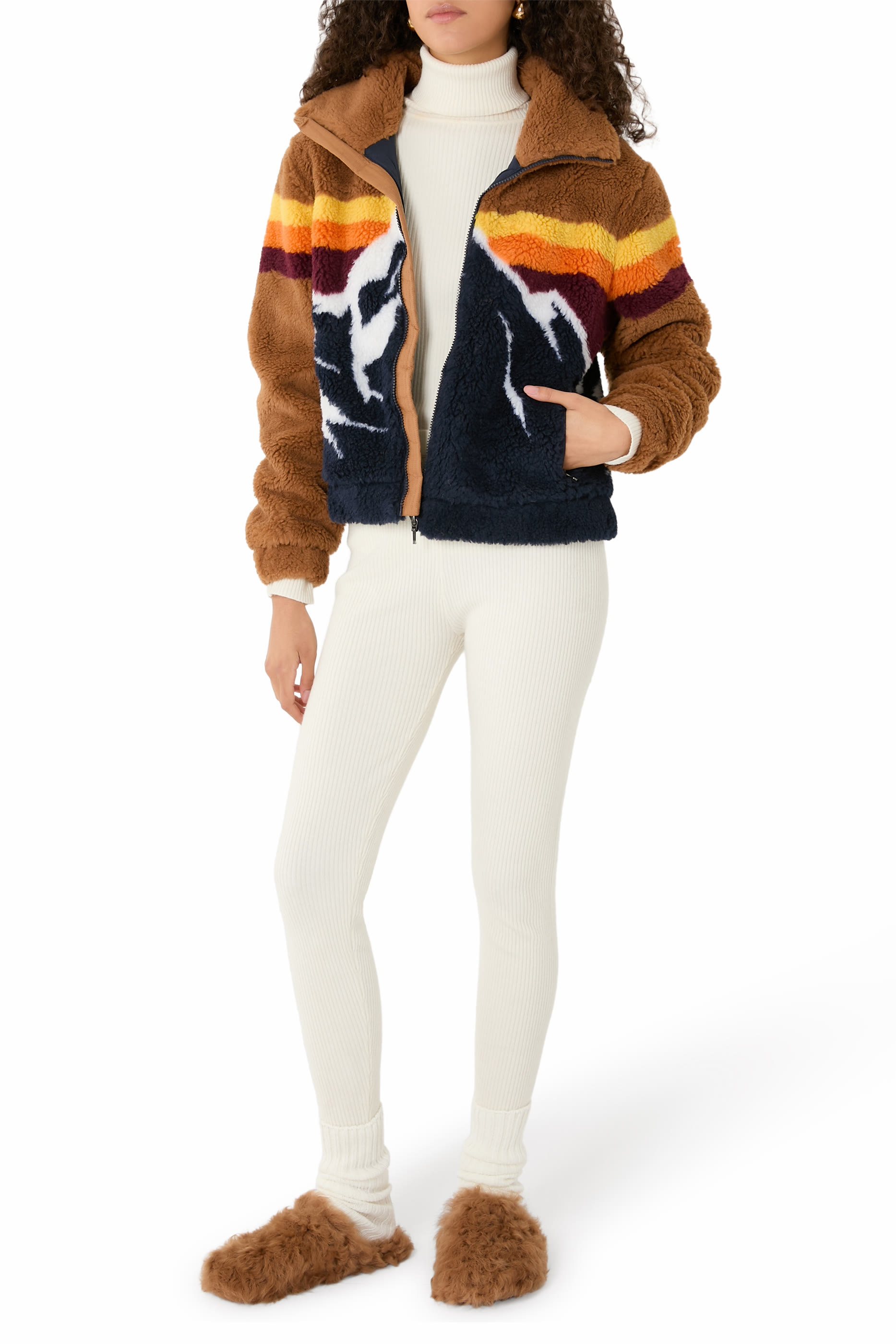 حذاء مفتوح من الخلف بمقدمة مستديرة صوف