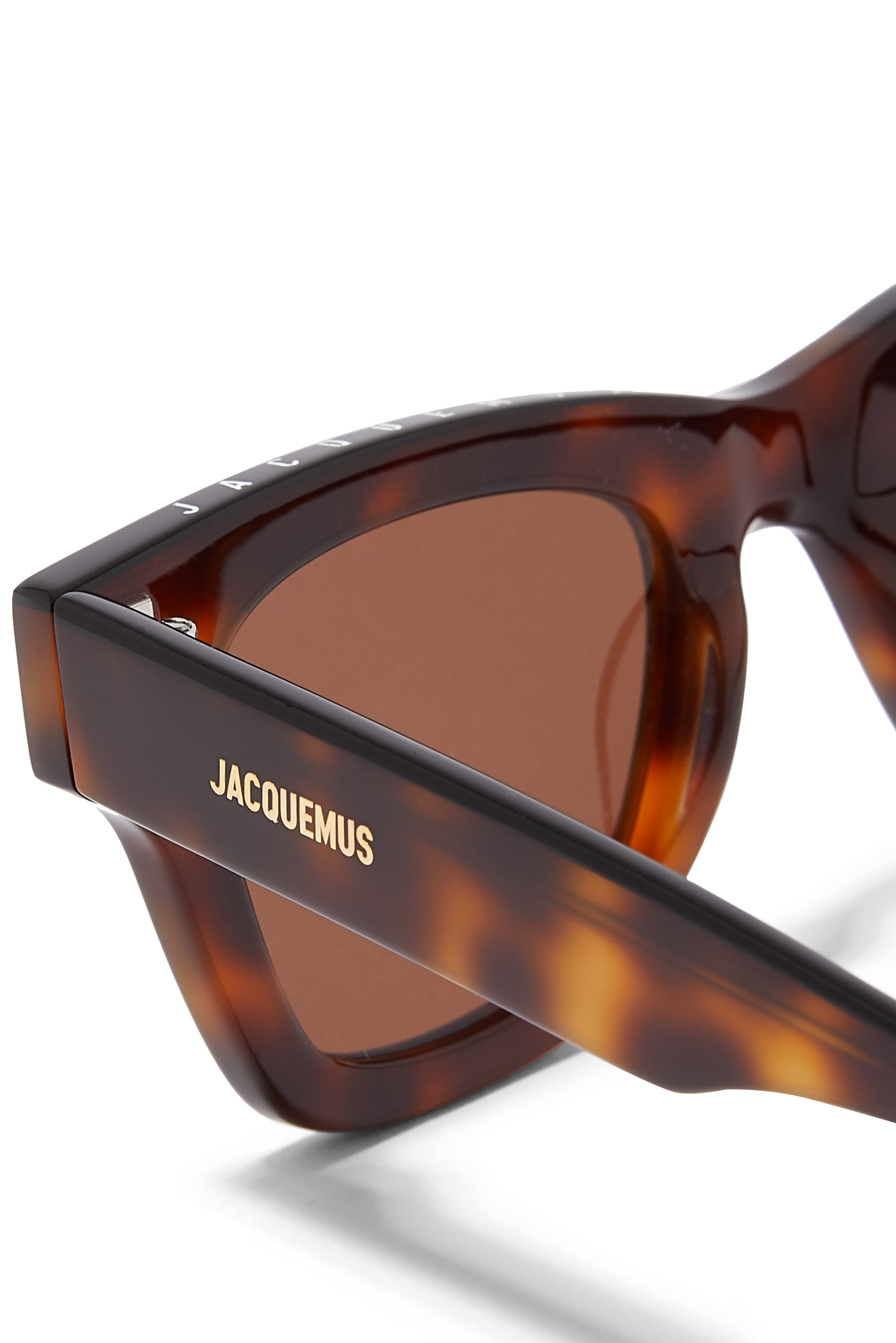 نظارة شمسية نوسيو