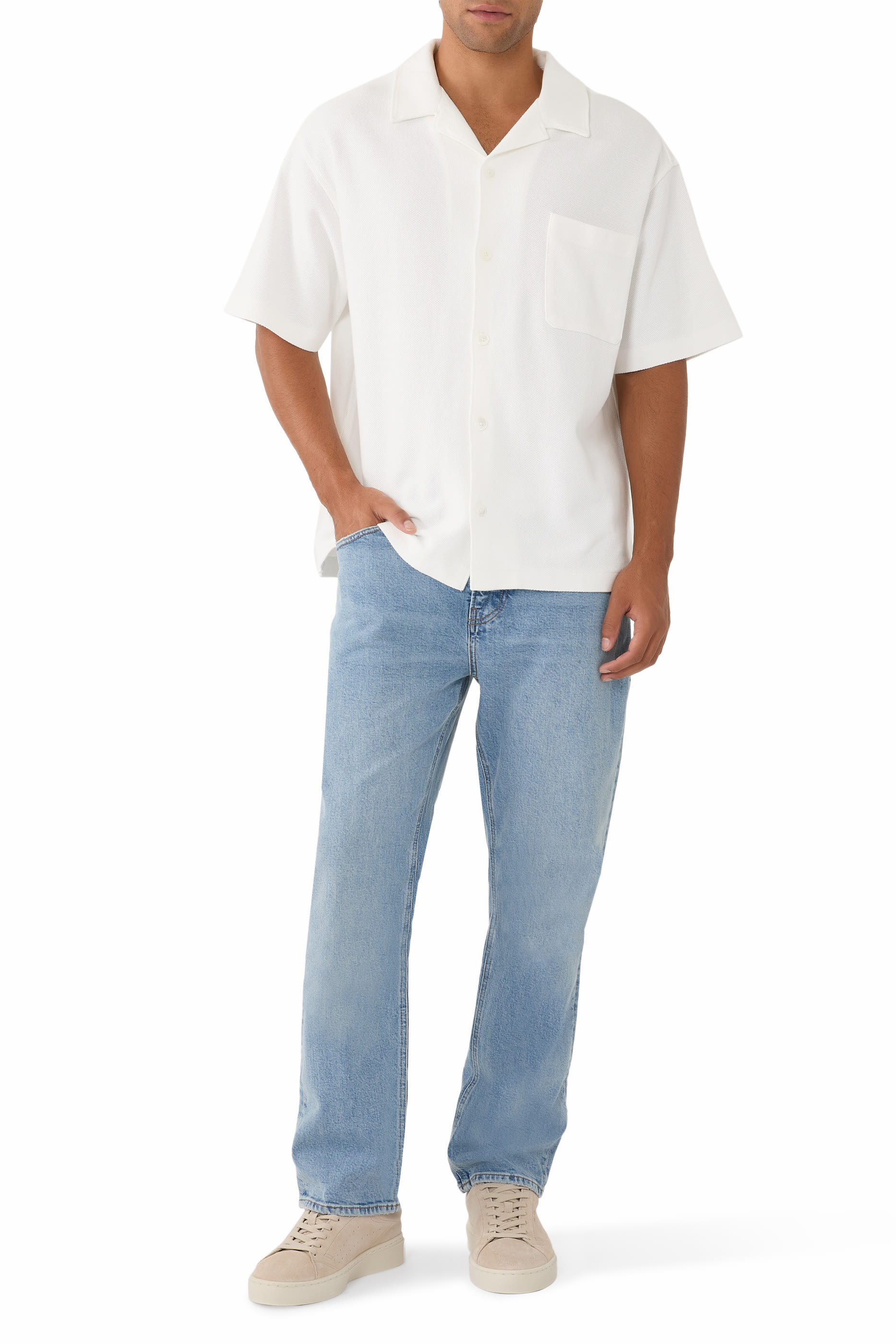 بنطال جينز مودرن بقصة مستقيمة