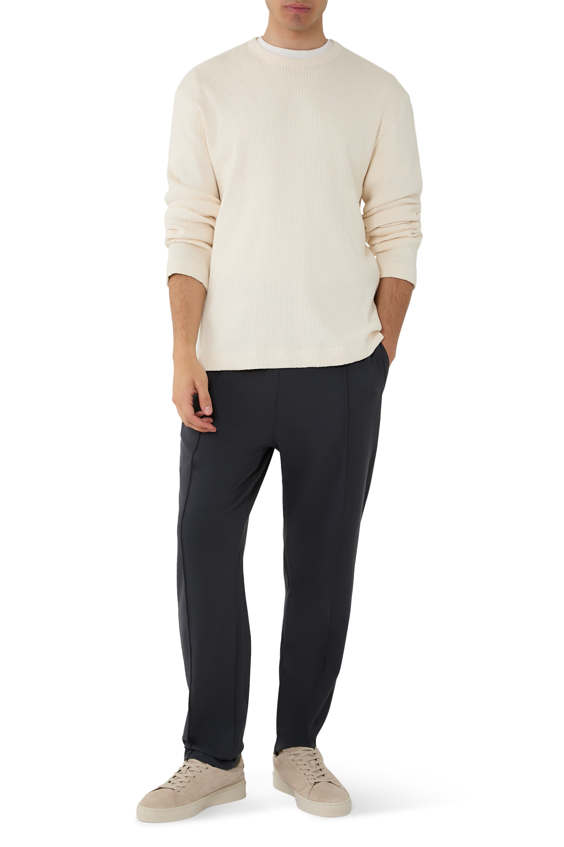 بنطال بقصة ساق مستقيمة