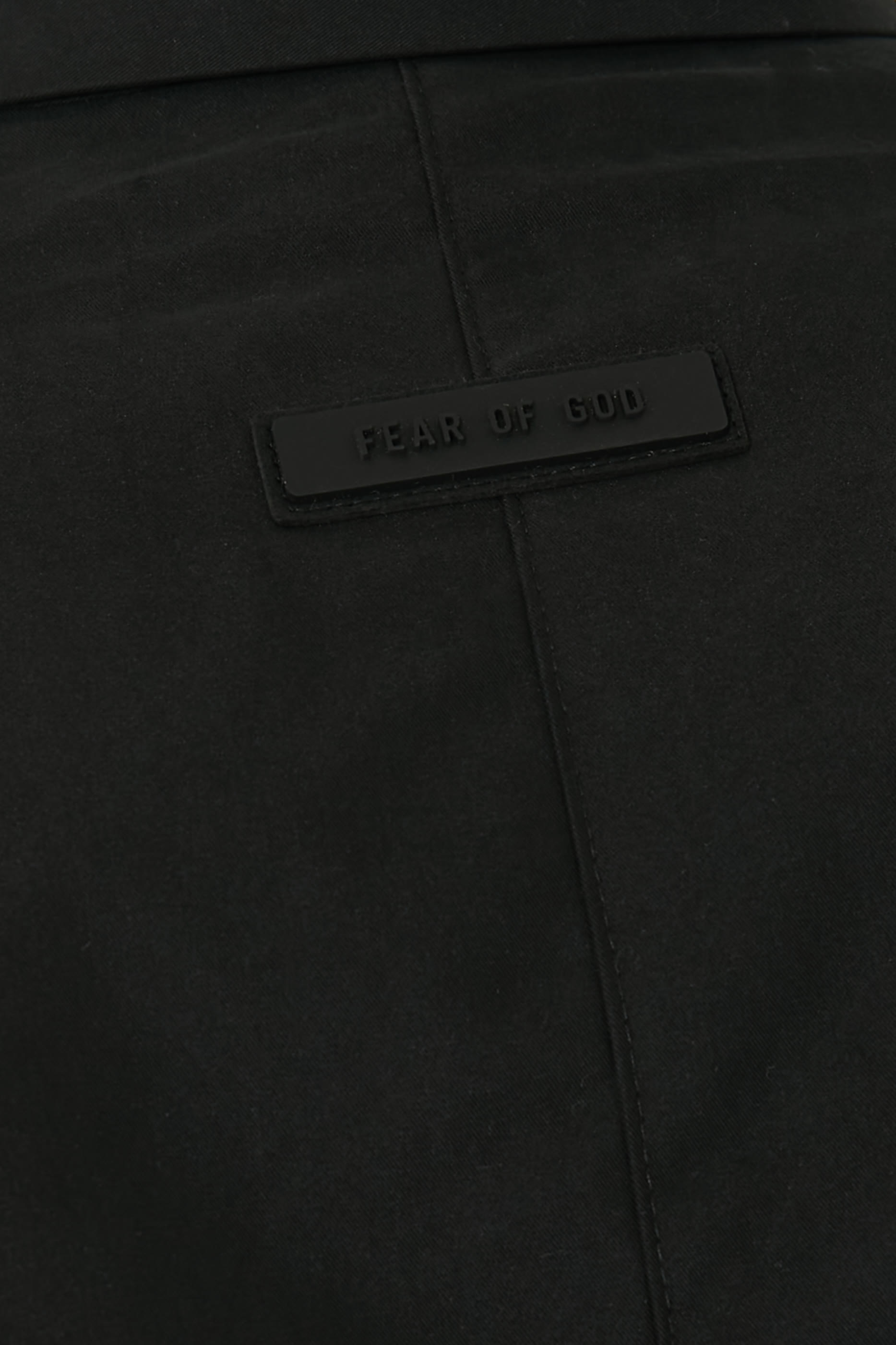 تيشيرت بأزرار إغلاق