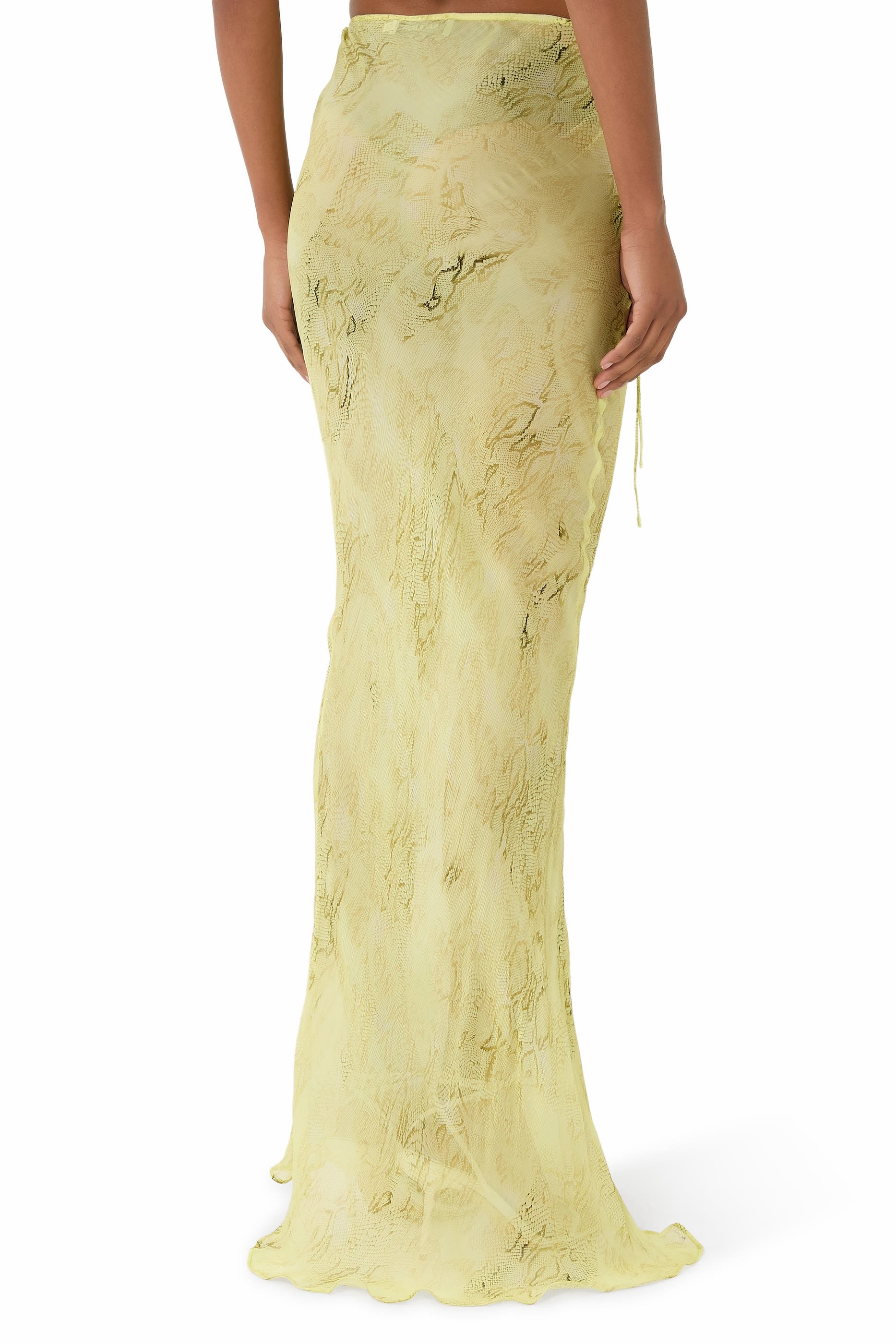 تنورة كوبرا