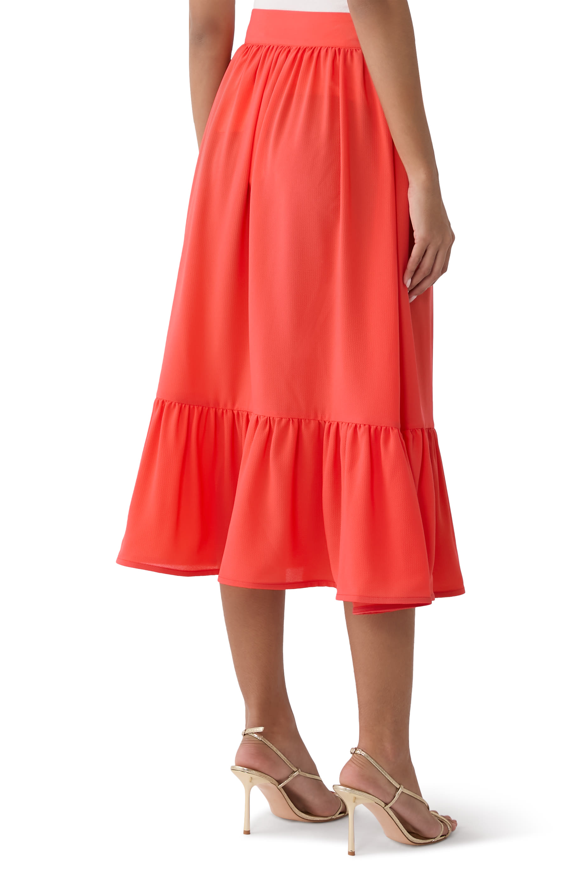 تنورة توميريس متوسطة الطول