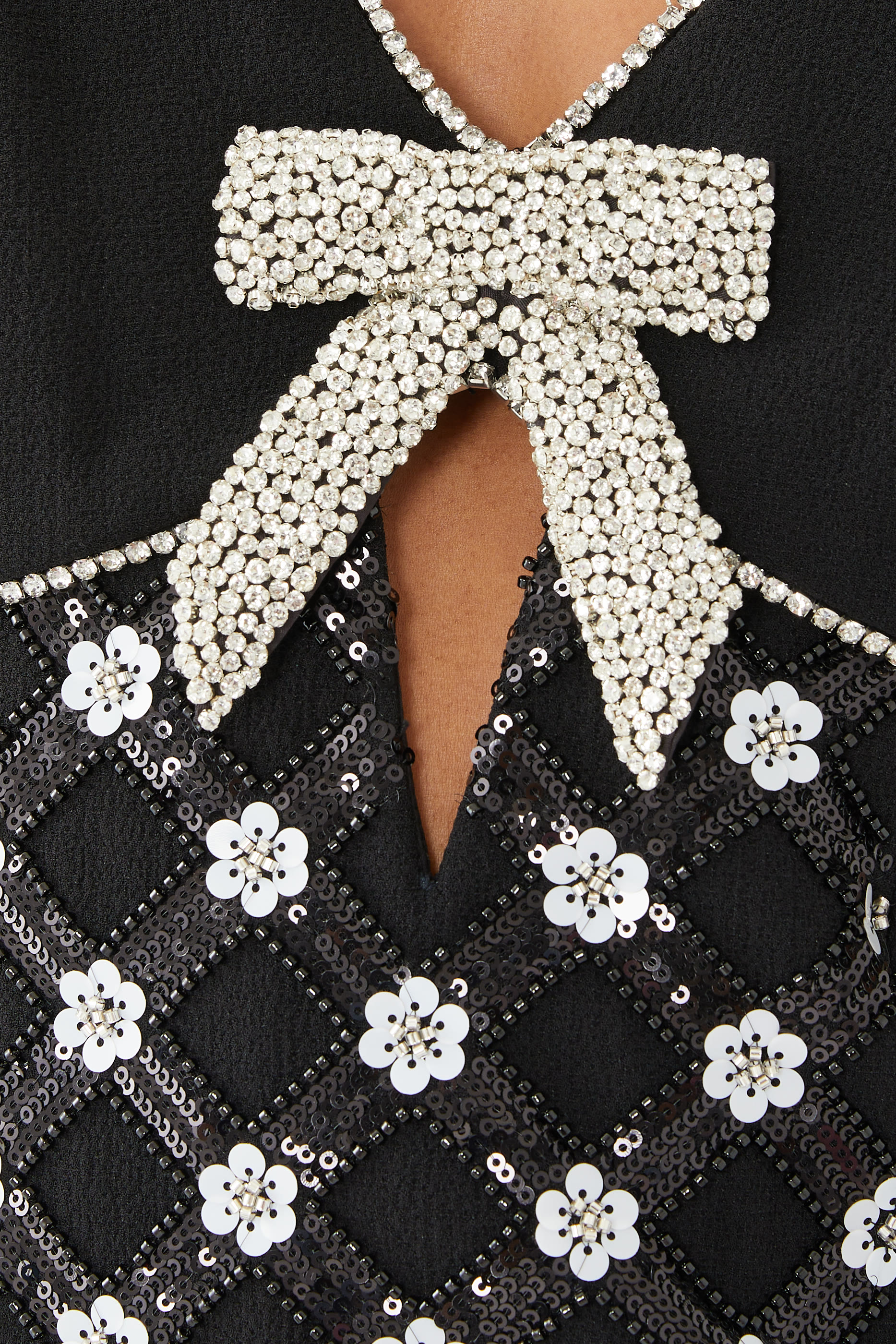 فستان أليفيا إكس هيليتون قصير