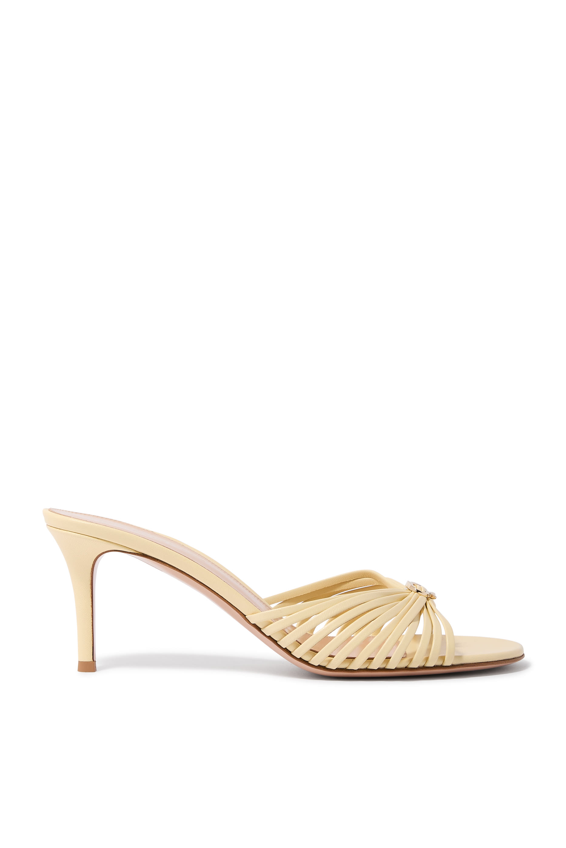 حذاء فينا 70 مفتوح من الخلف