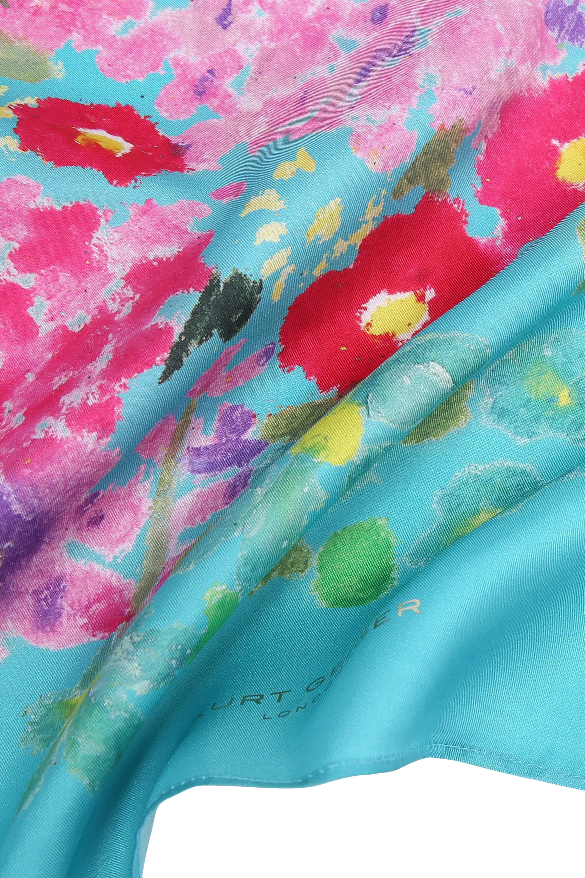 وشاح بتصميم مربع