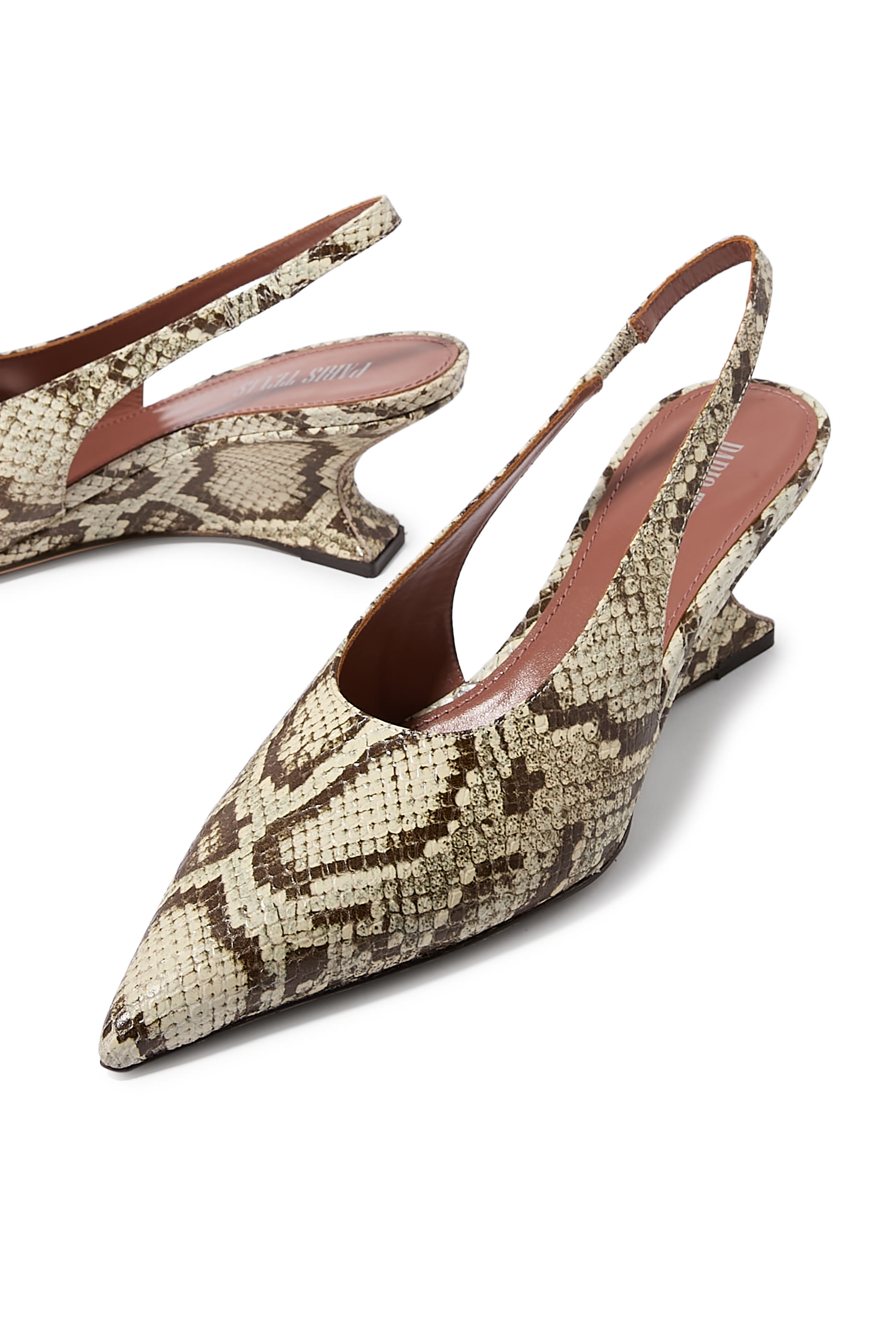 حذاء نينا 70 كلاسيكي بسير خلفي جلد