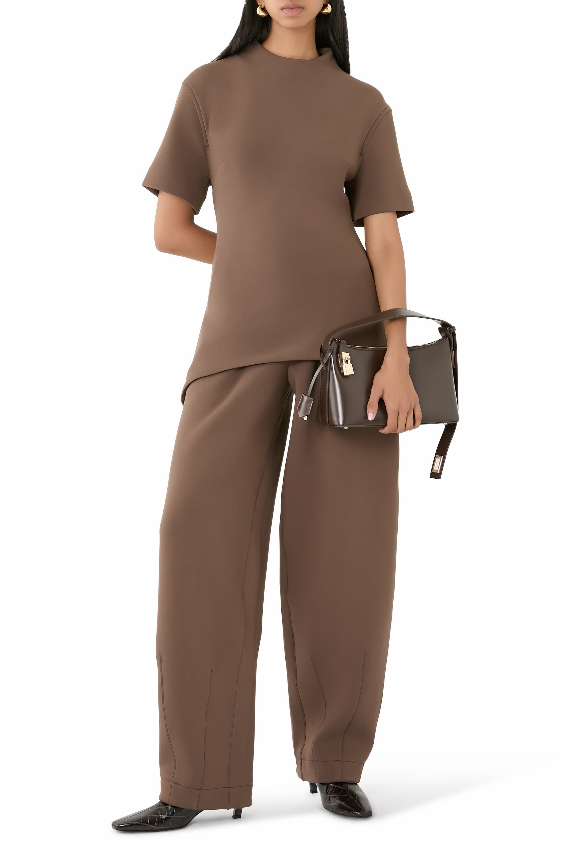 بنطال بقصة فضفاضة قماش ناعم