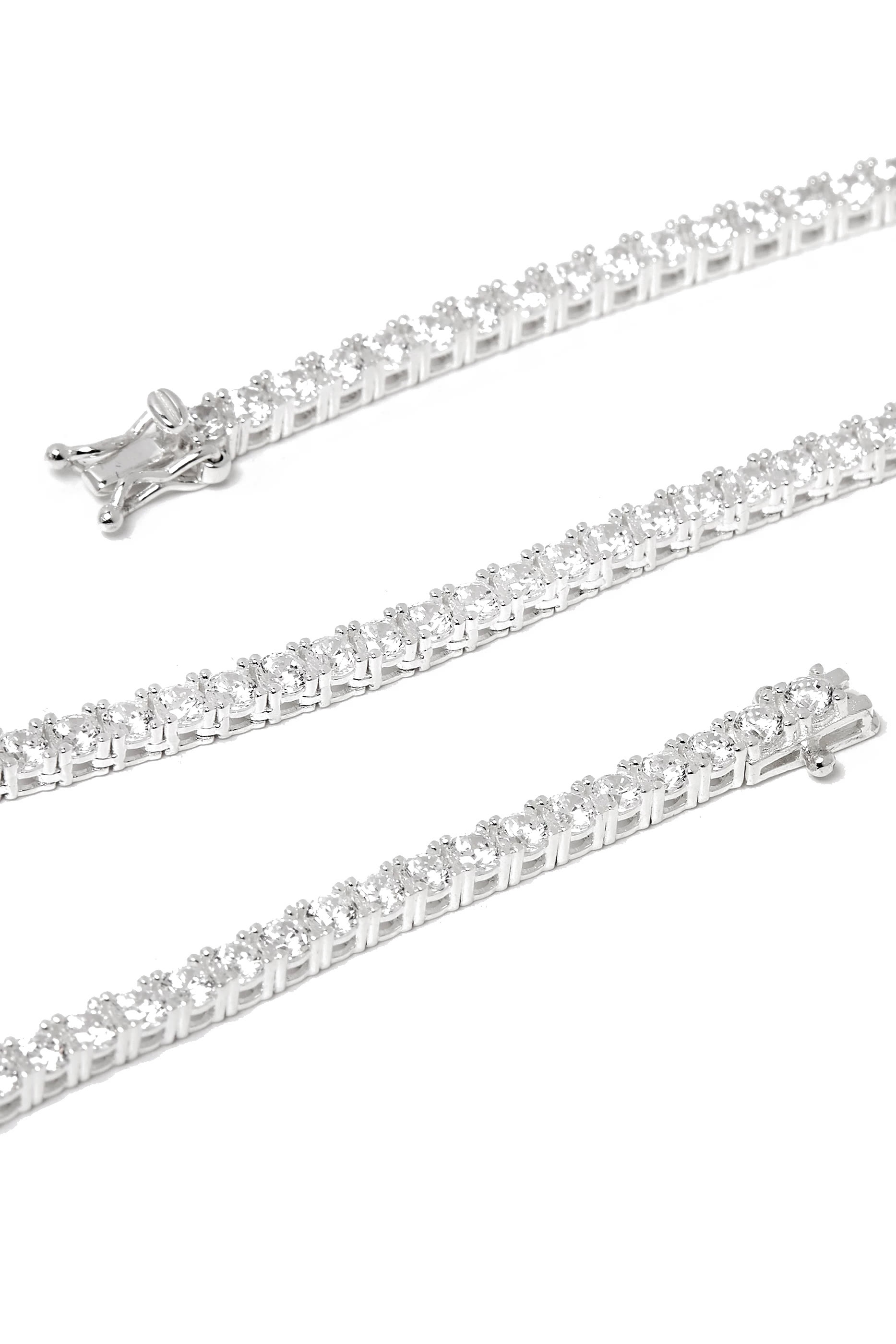 قلادة كلاسيكو تنس بتصميم سلسلة