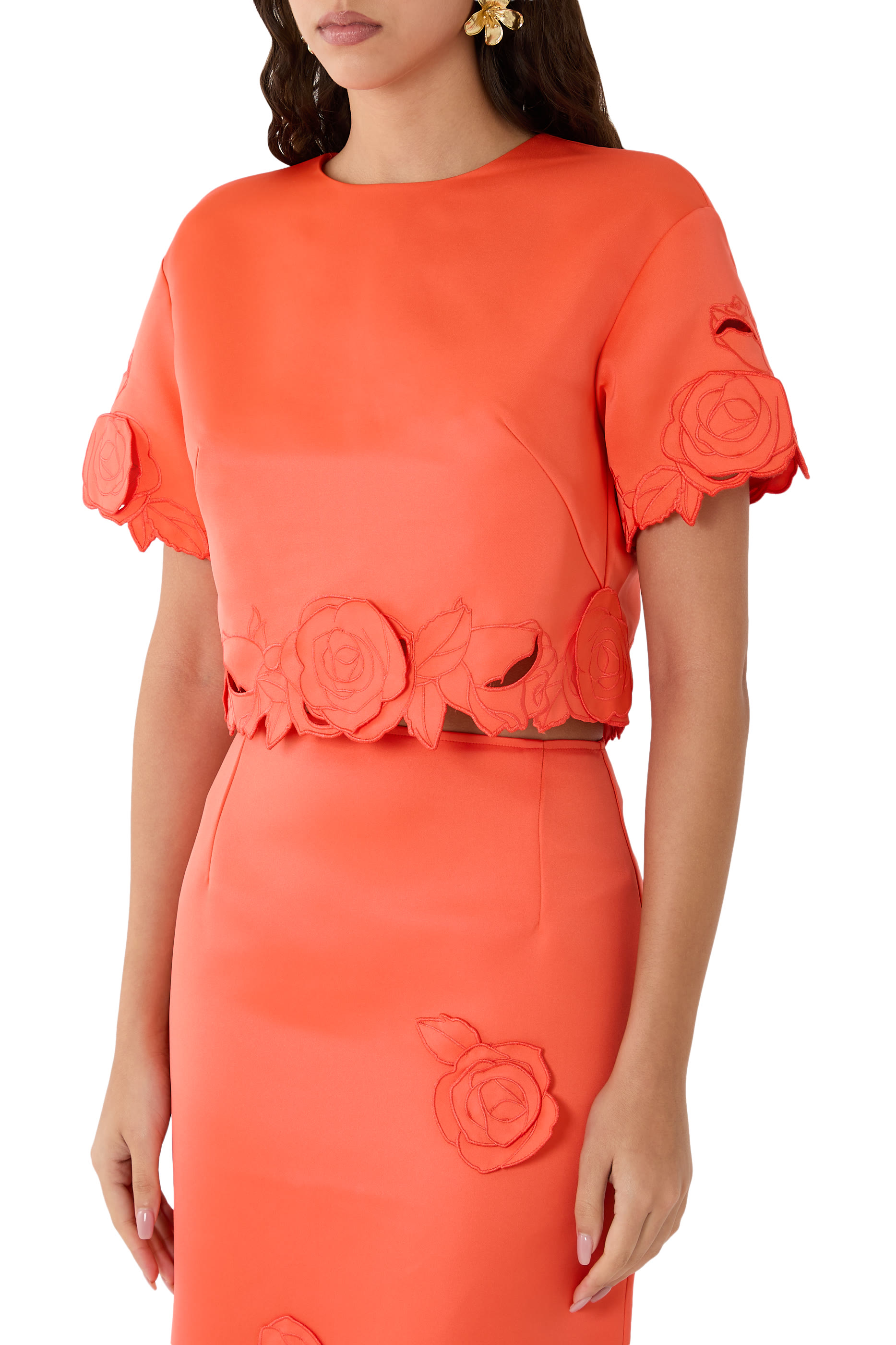 بلوزة إندي بأكمام قصيرة