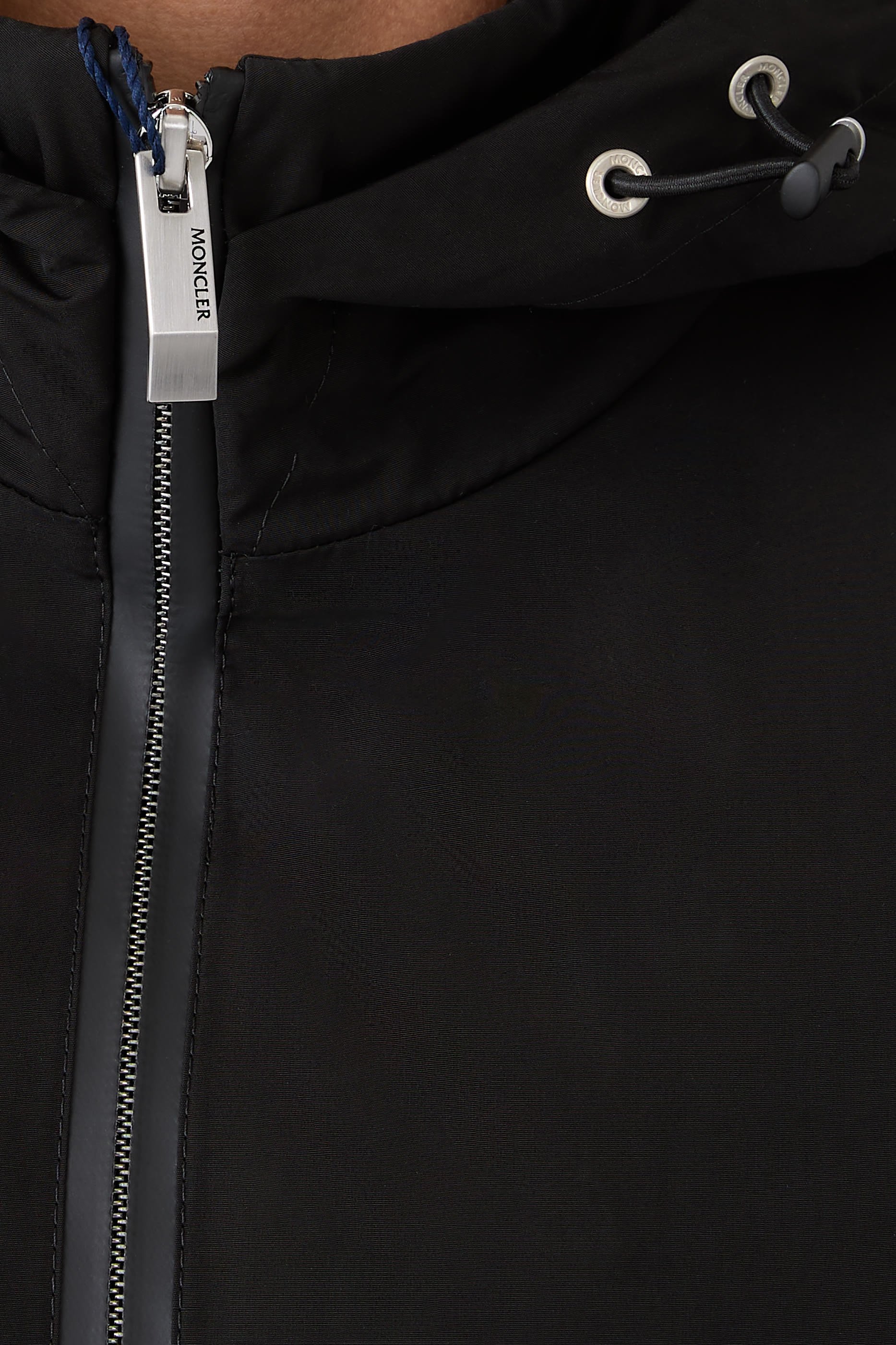 جاكيت ويندبريكر لاشا بغطاء للراس