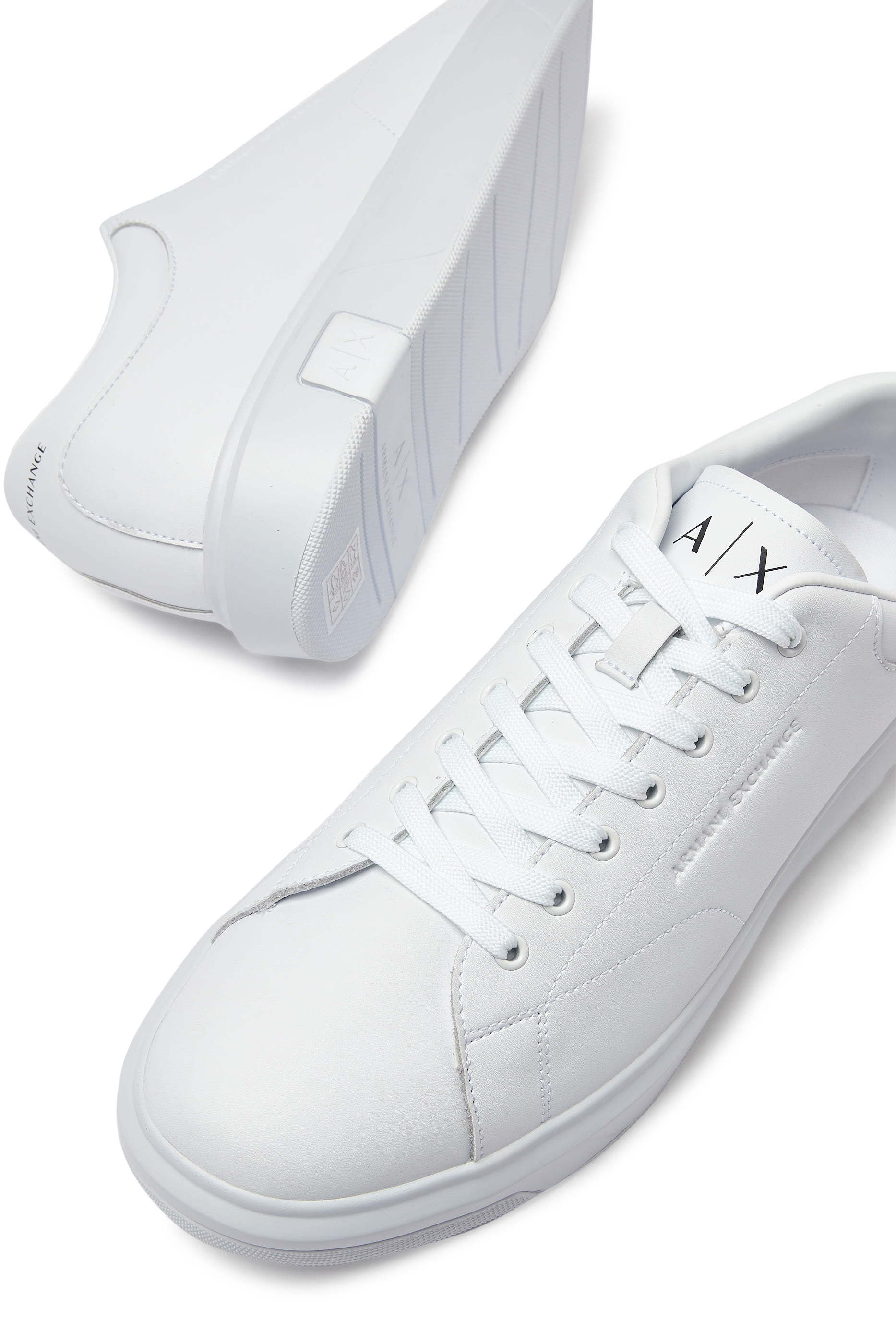 سنيكرز أكشن