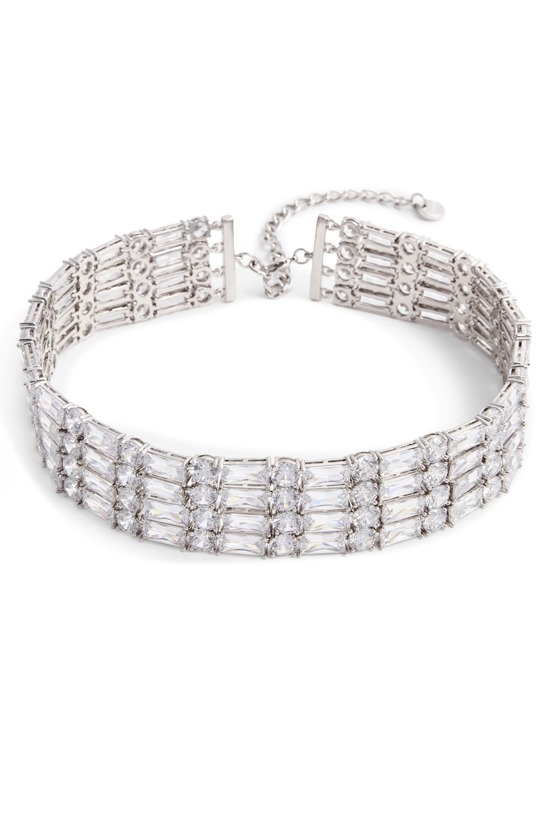 قلادة رقبة بتصميم مرصع بالكريستال وأحجار زركونيا مكعبة نحاس مطلي بلون فضي 