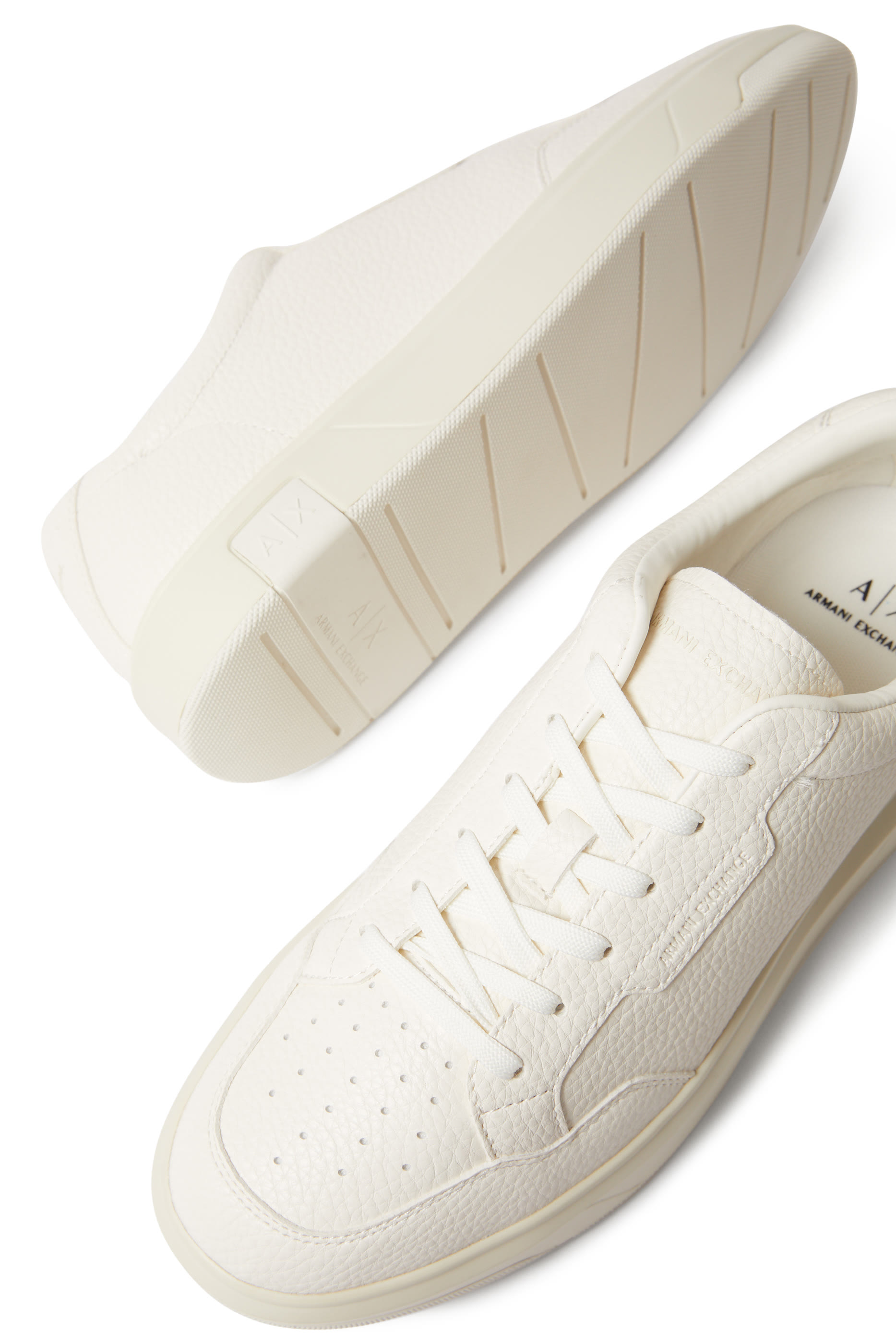 سنيكرز فينيس برباط إغلاق