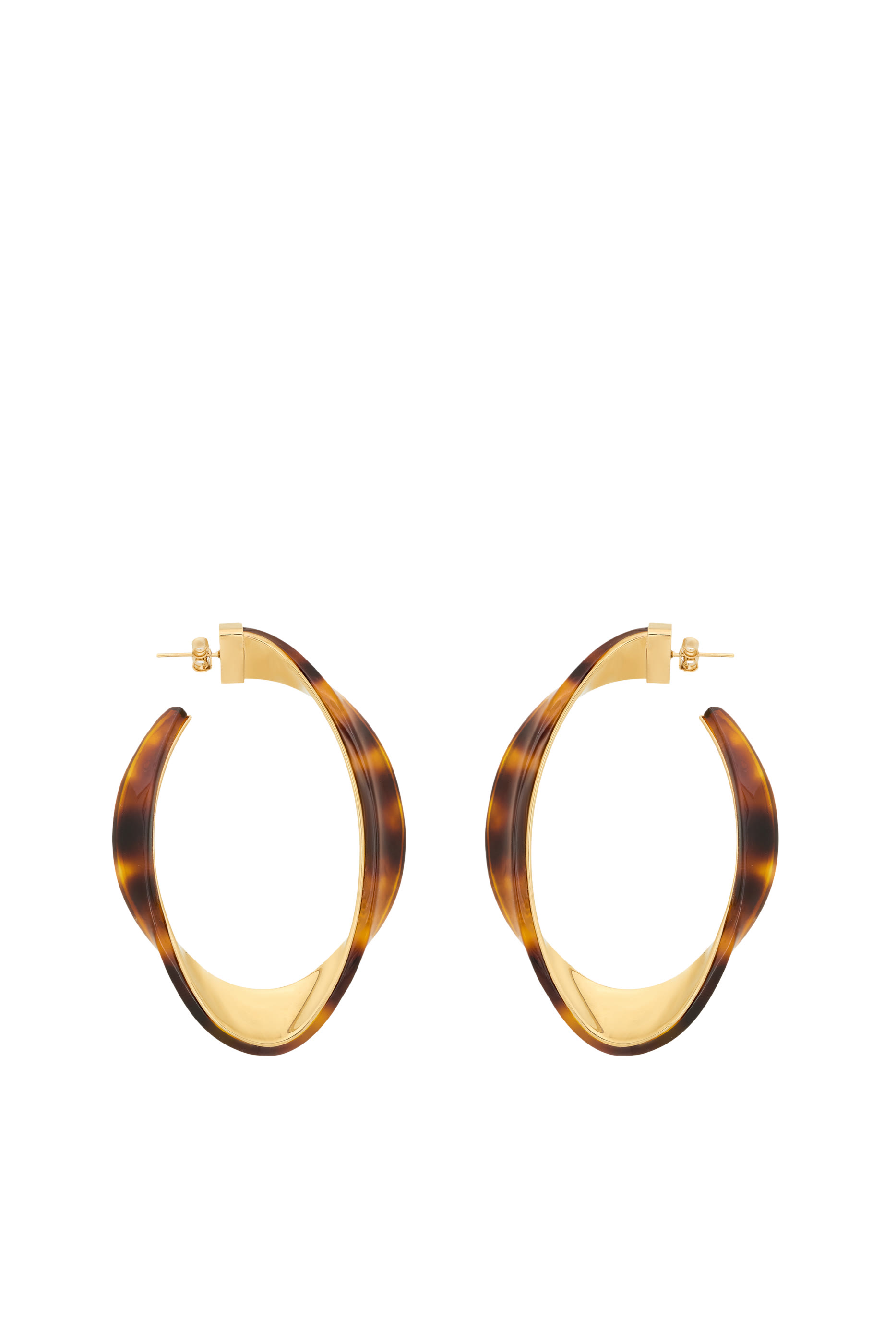 أقراط دائرية بتصميم ملفوف