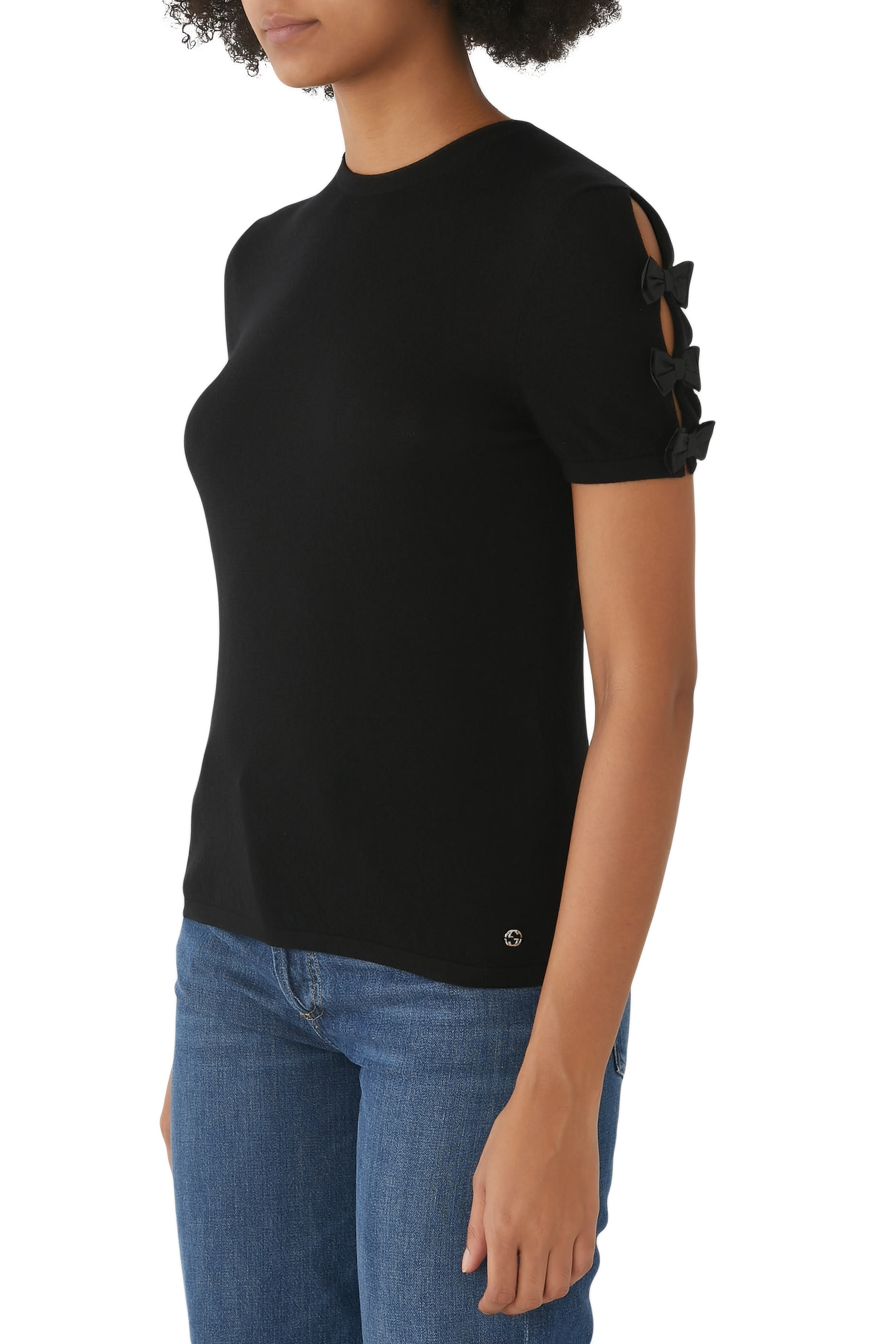 بلوزة كشمير بتفاصيل فيونكة