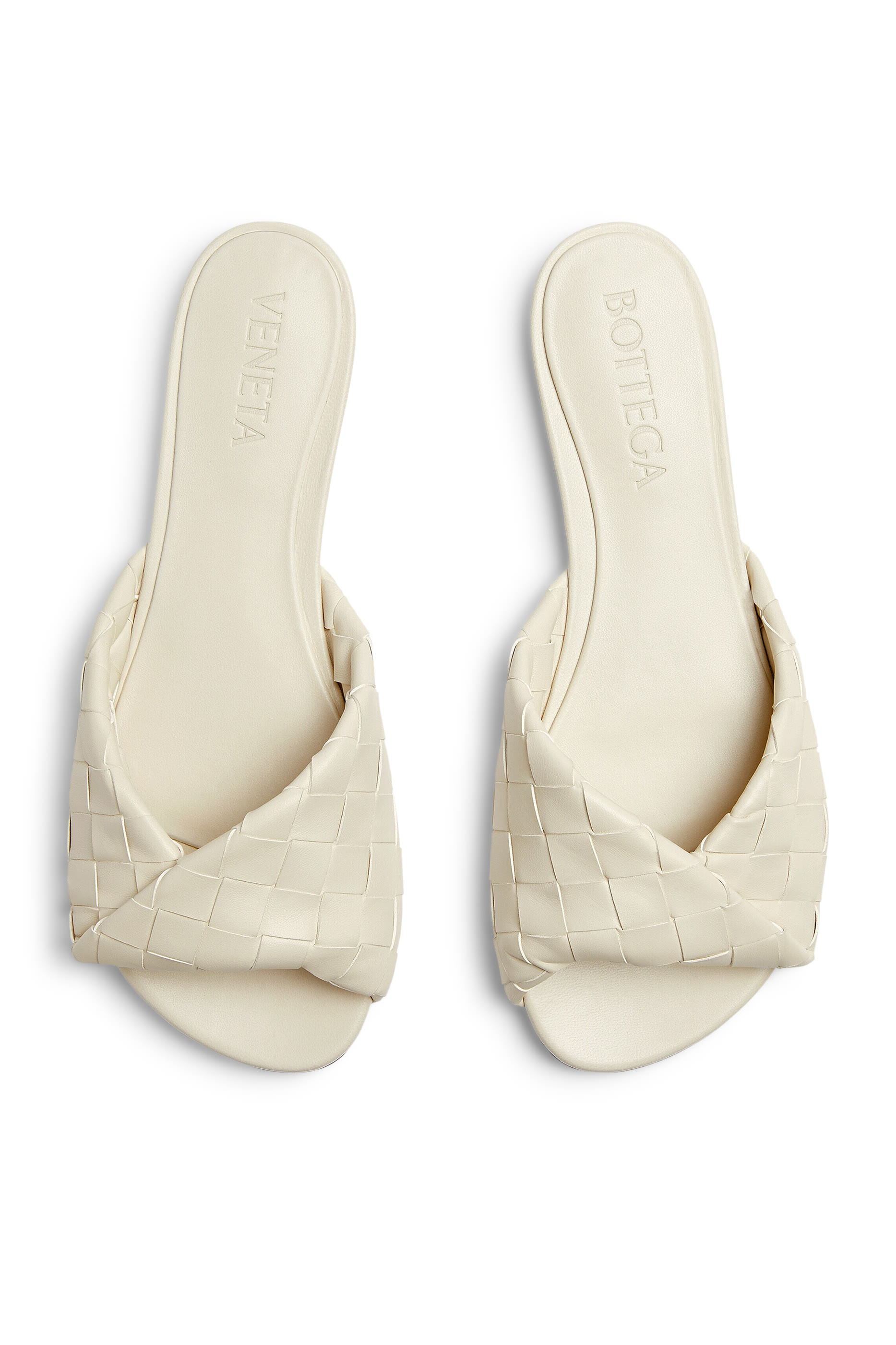 حذاء مفتوح بلينك بنعل مسطح