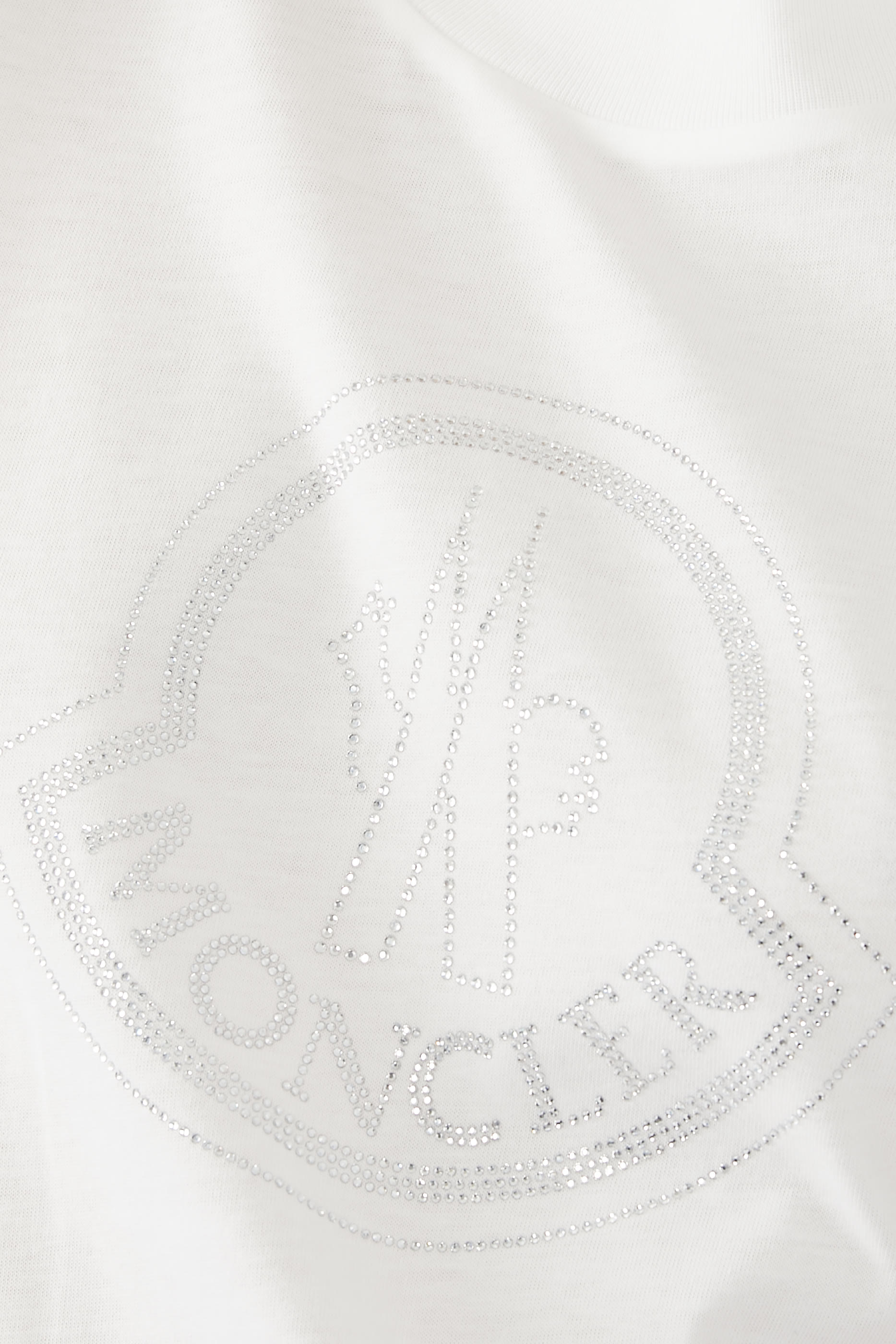 تيشيرت بشعار الماركة المرصع بالكريستال