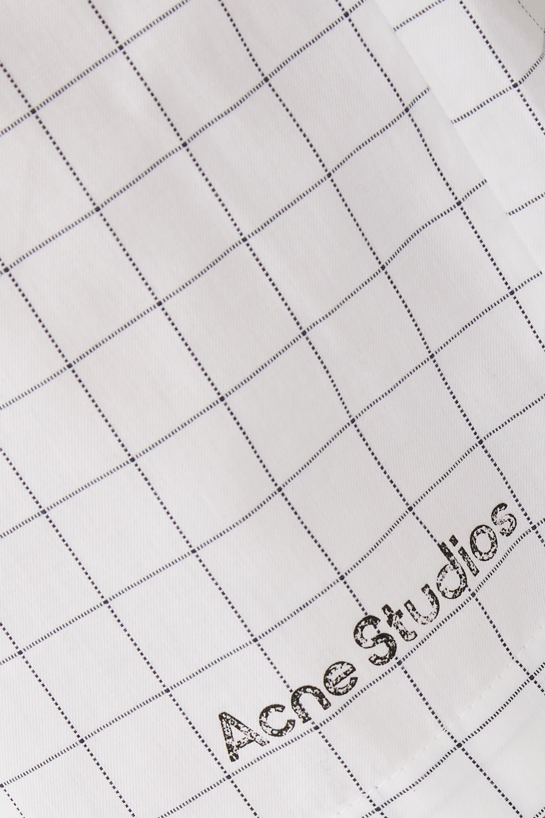 شورت كاجوال بنقشة مربعات