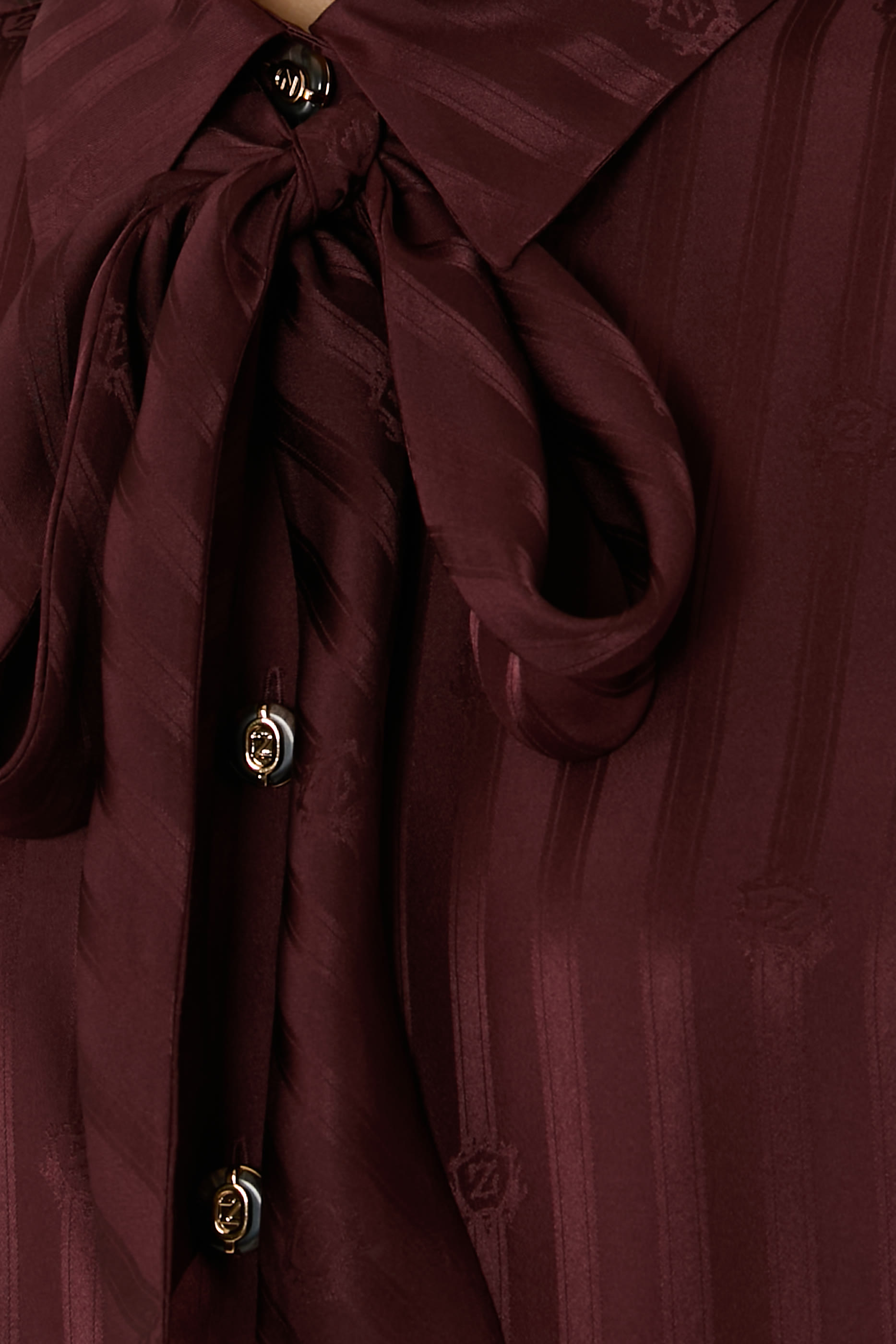 قميص لونا جاكار