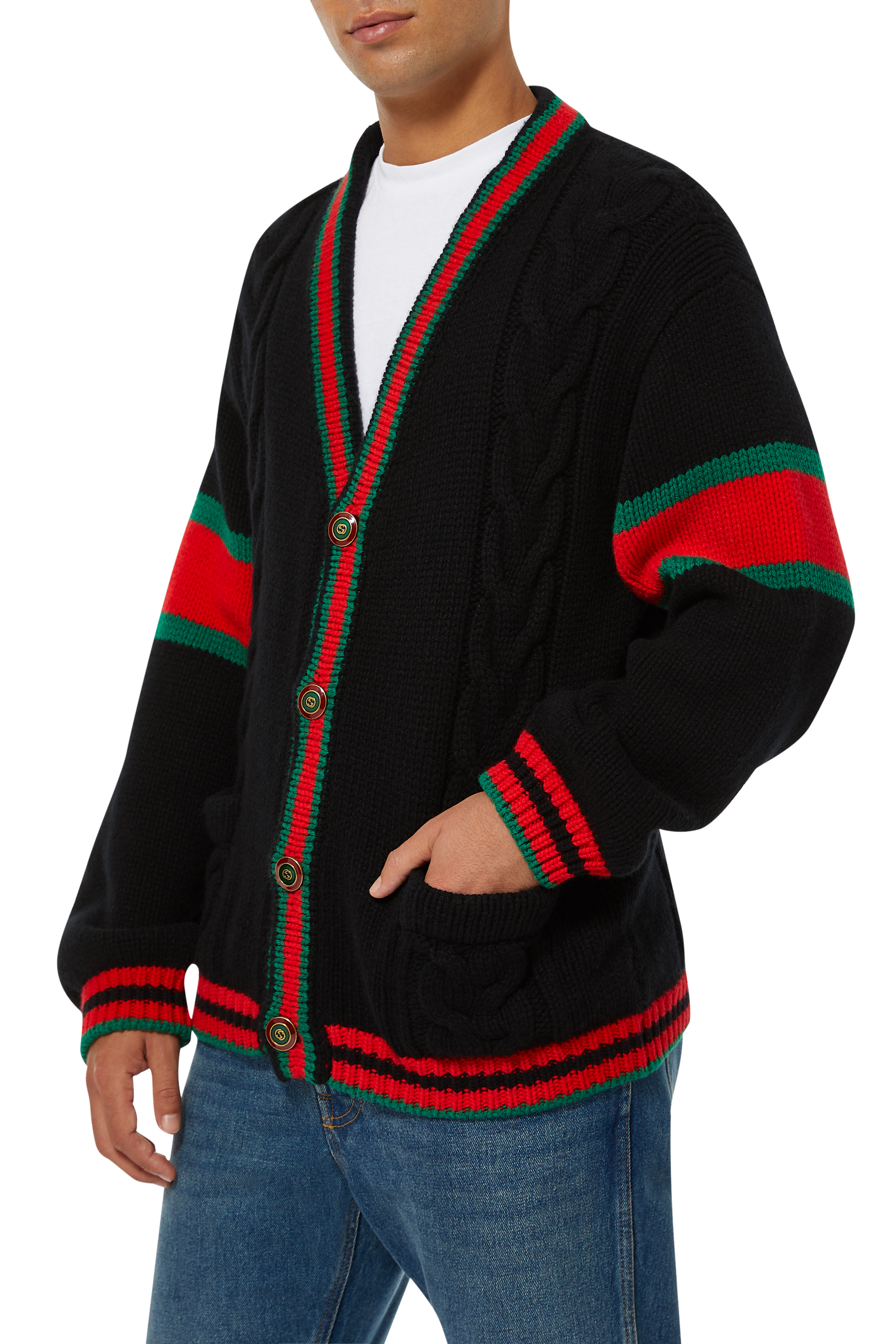 كارديغان بغرزة الضفيرة وقصة فضفاضة